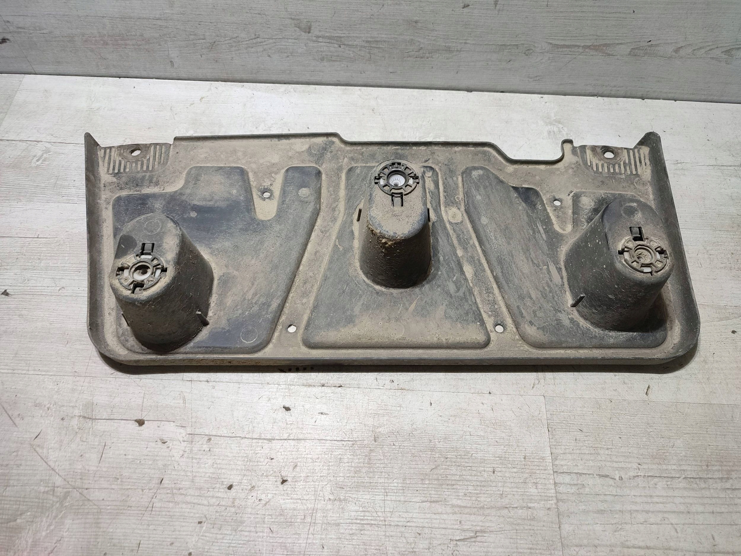 Peugeot 2008 II 2020 cover rear chassis