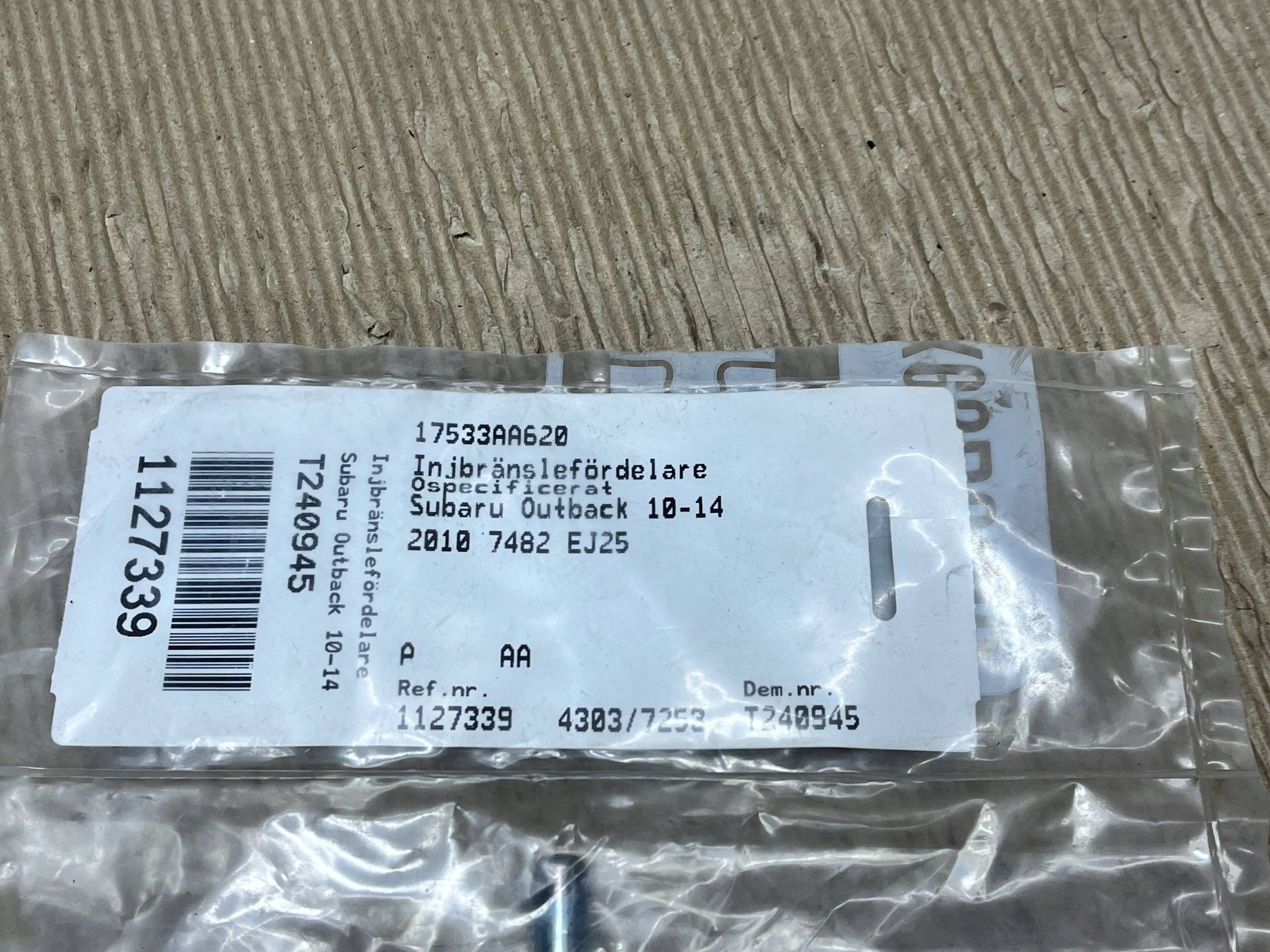 vezetö paliwowy Subaru Outback 17533AA620