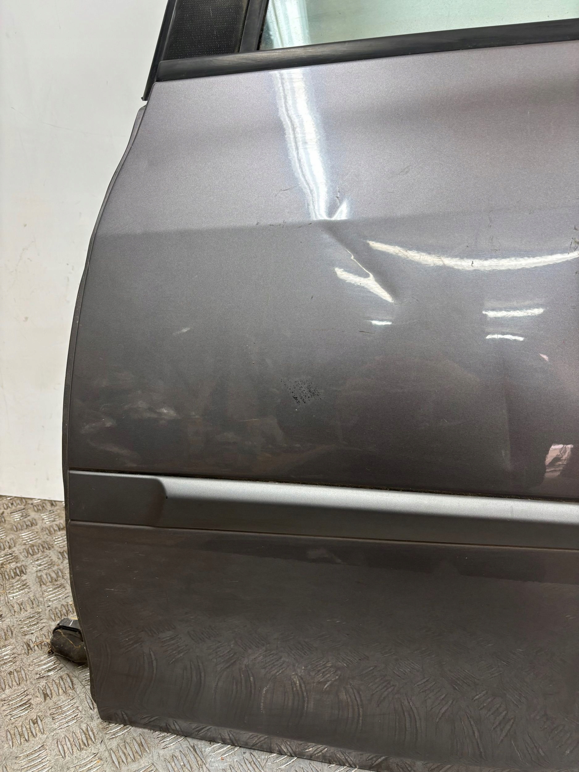 door rear part rear. left RENAULT CLIO III 3 HB 05