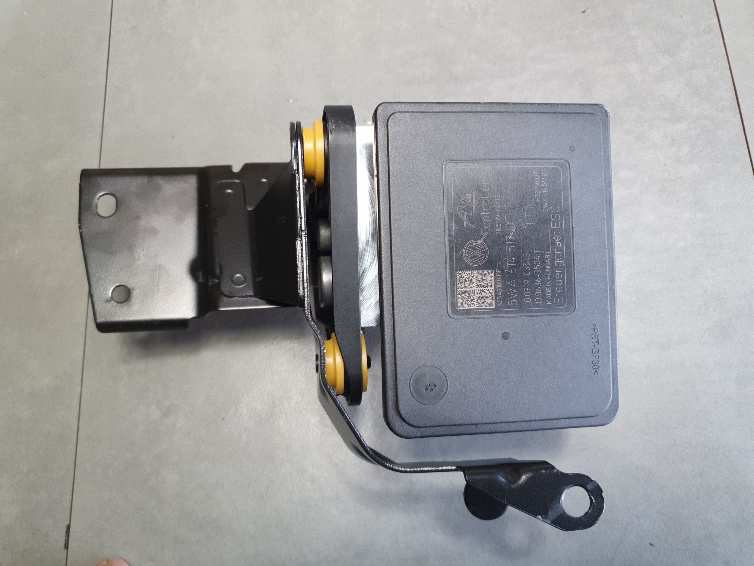 Audi A3 8Y pump ABS control unit 5WA614517DT