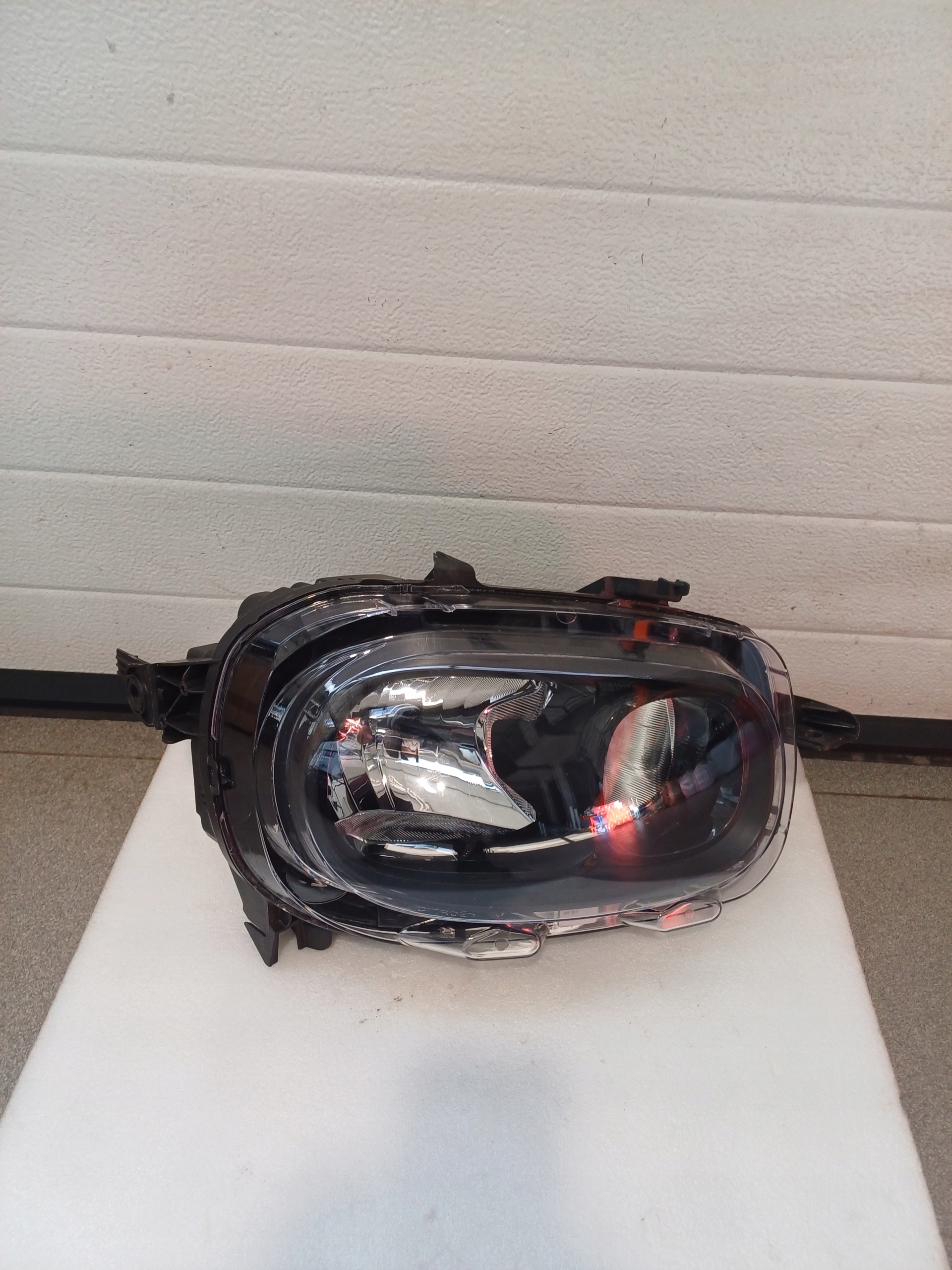 light right front front CITROEN C3 III 9820059280