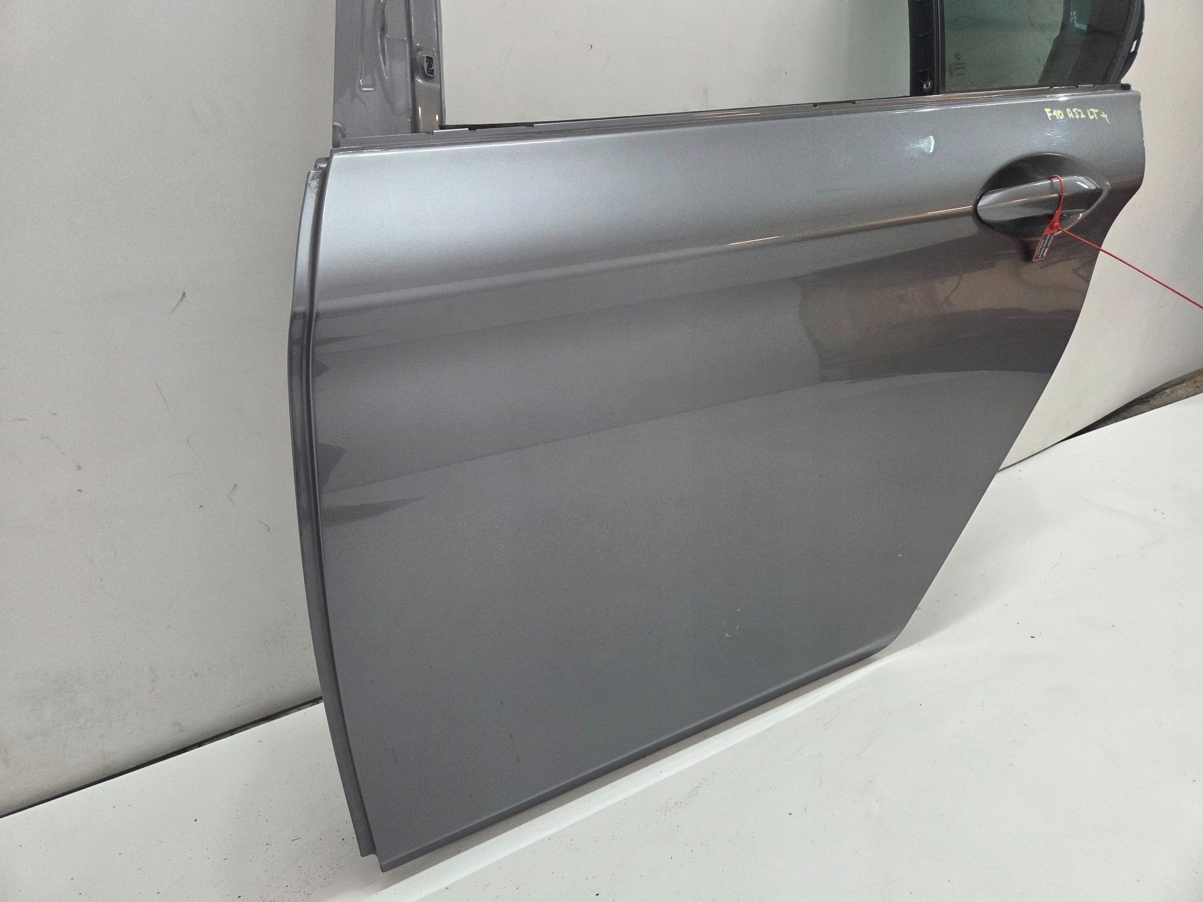 door left rear. BMW F10 A52