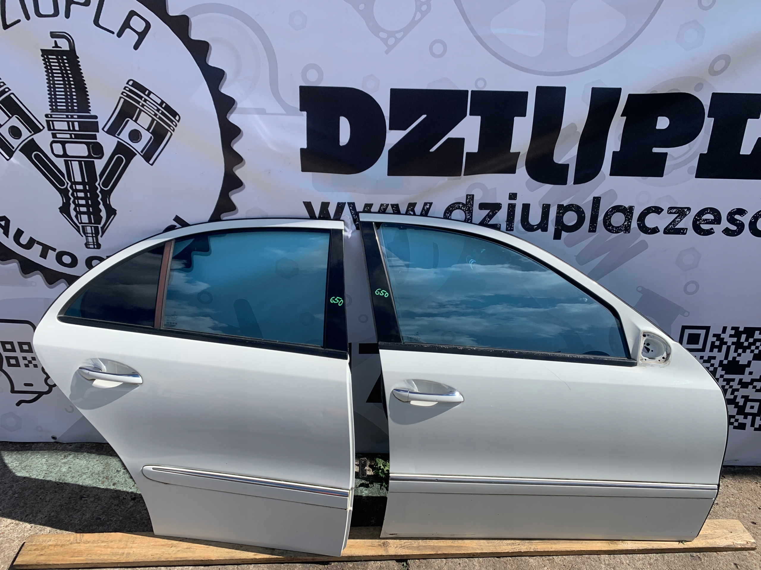 MERCEDES W211 E-KLASA door right front front 650 c650