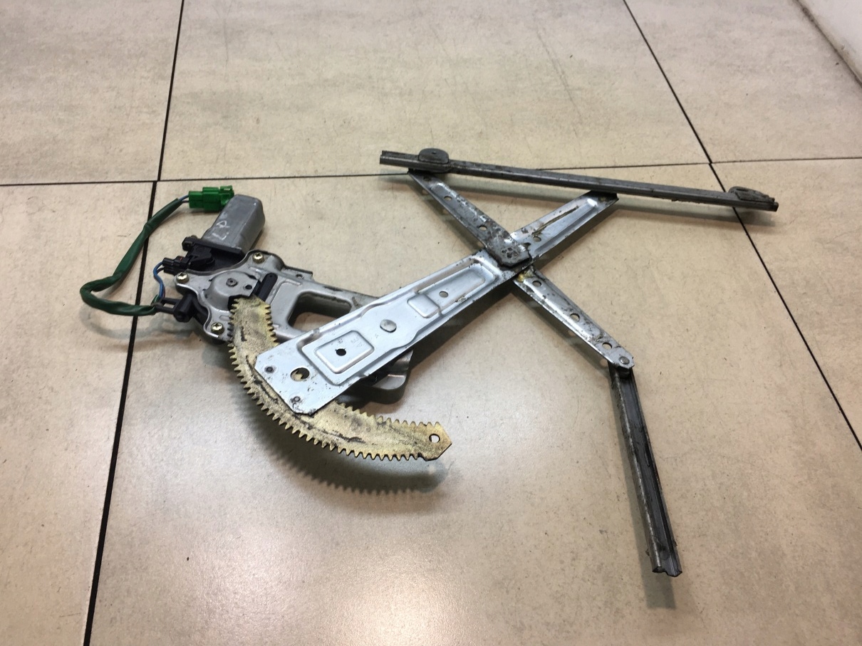 window regulator left front LEGACY III