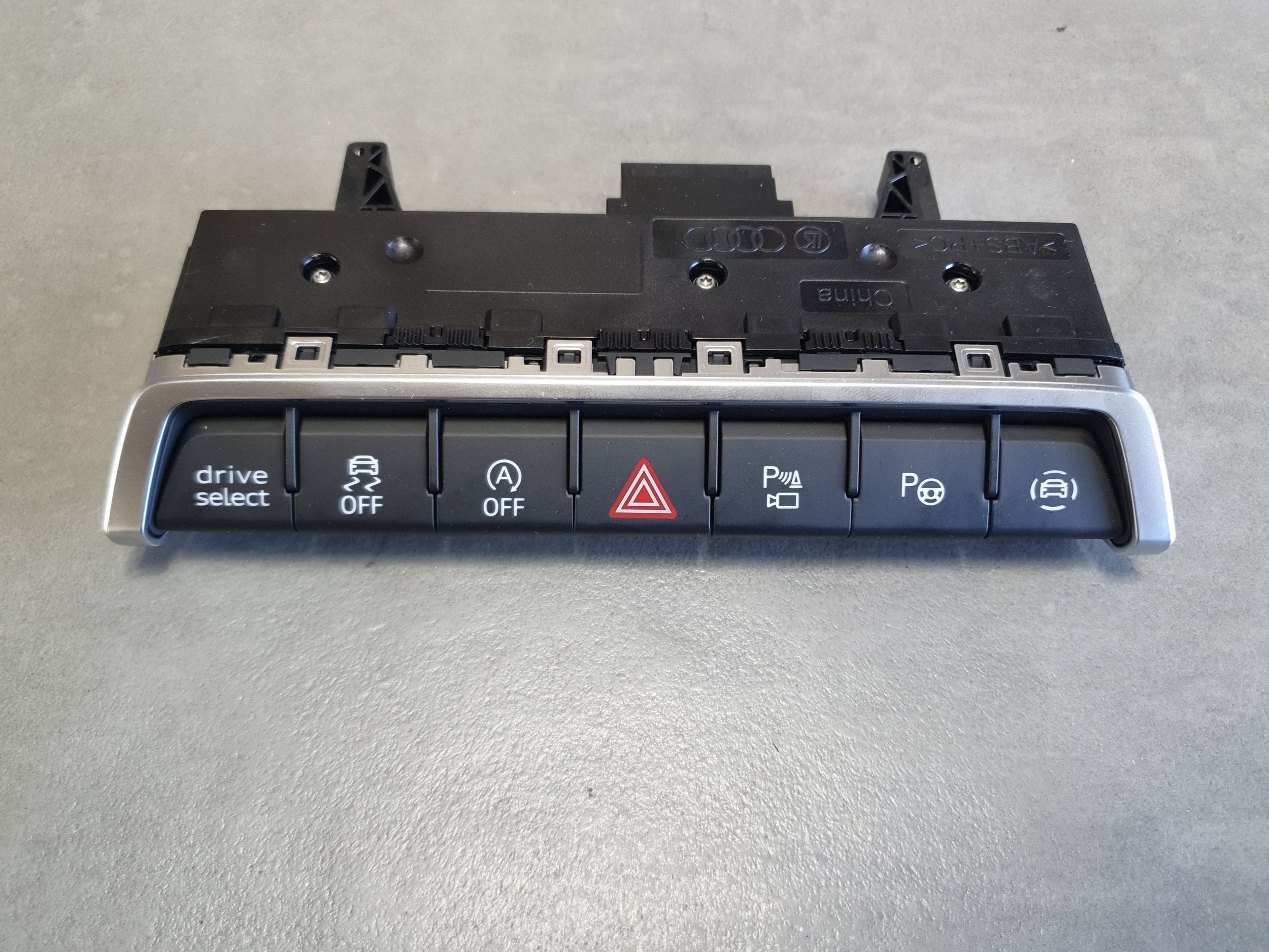 Audi A3 8Y panel controls of warning lights 8Y0925301BM