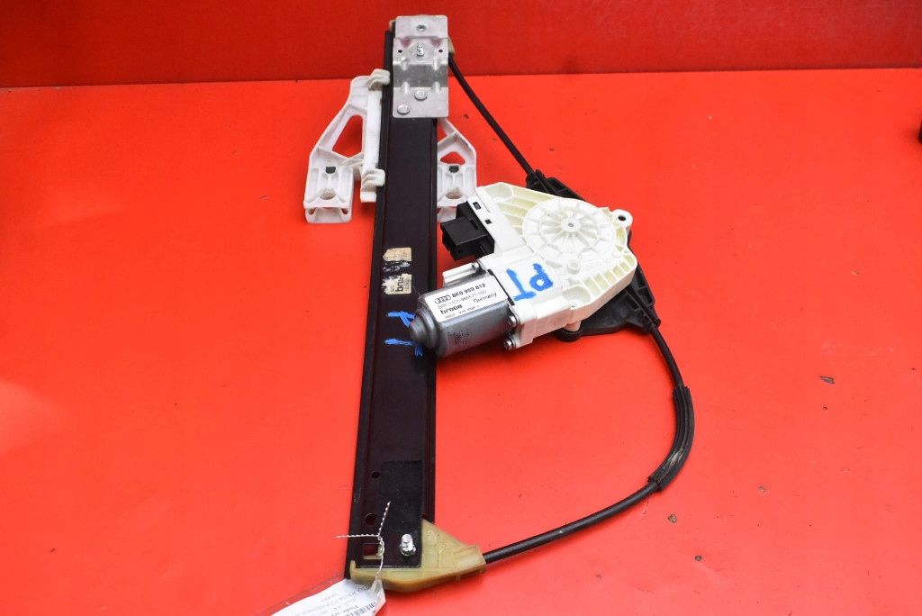 window regulator right rear part EU 8K0959812 AUDI A4 B8 KOMBI 07-11