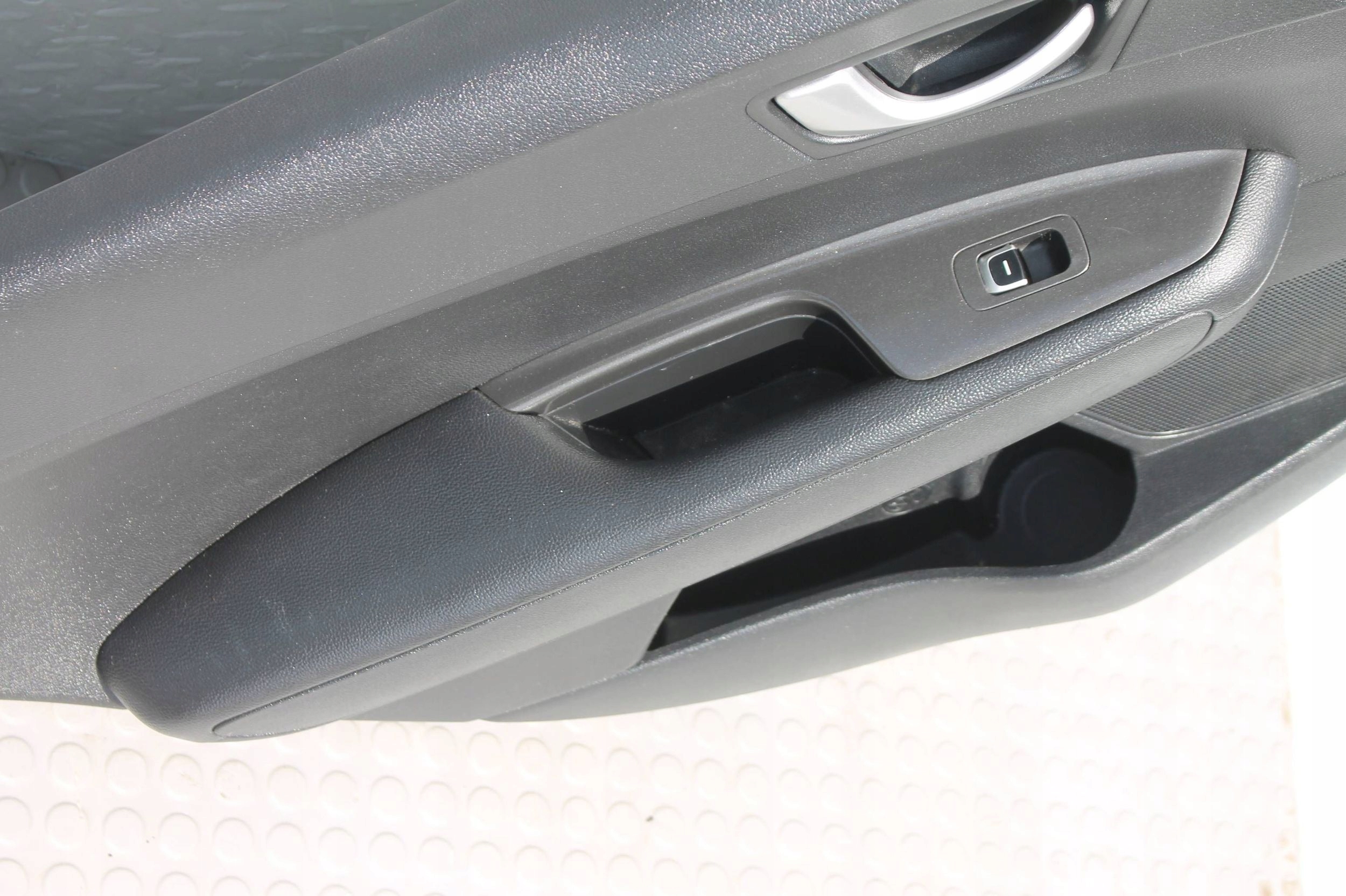 бочки дверные карты обивка комплект kia OPTIMA IV универсал 15-20