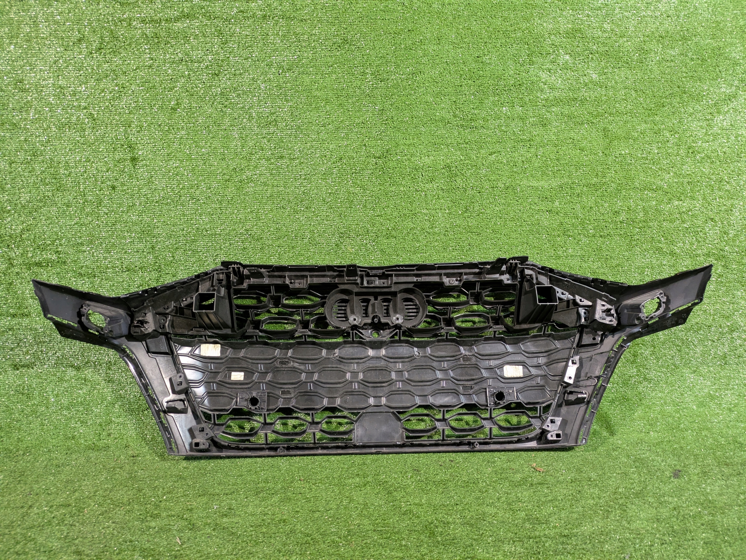 grill grille radiator AUDI RS3 8Y0 20- NR.23