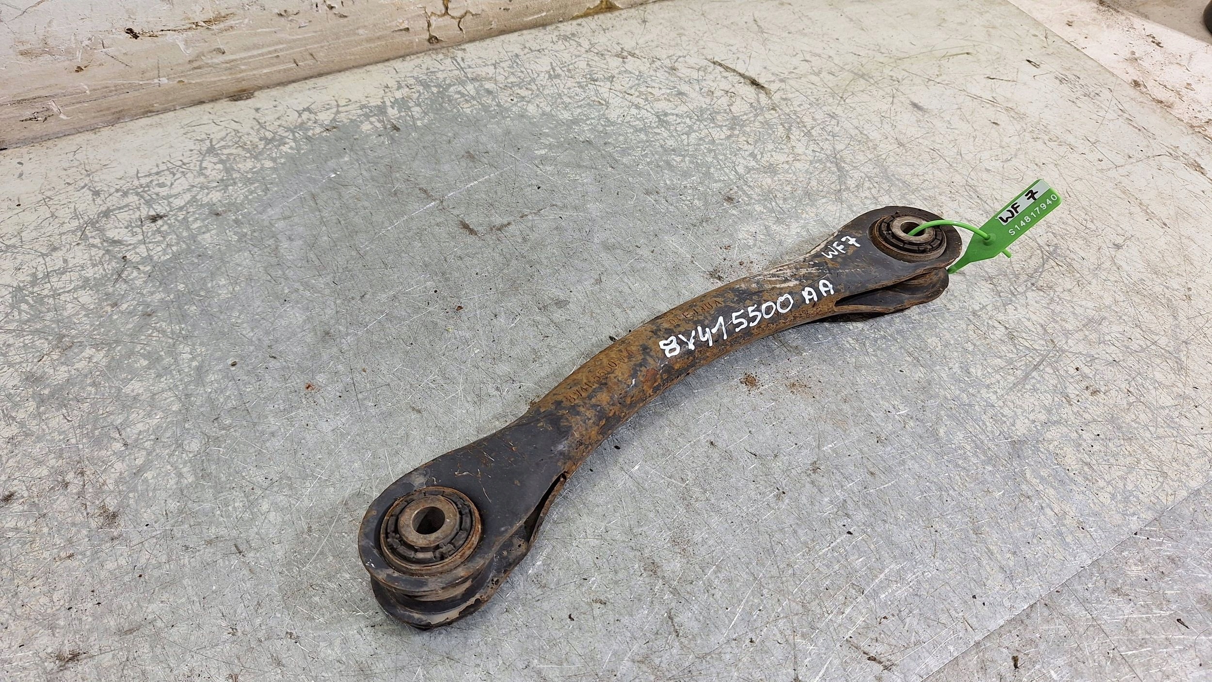 arm left right upper rear part 8V41-5500-AA FORD KUGA MK1 MK2 FOCUS MK2 MK3