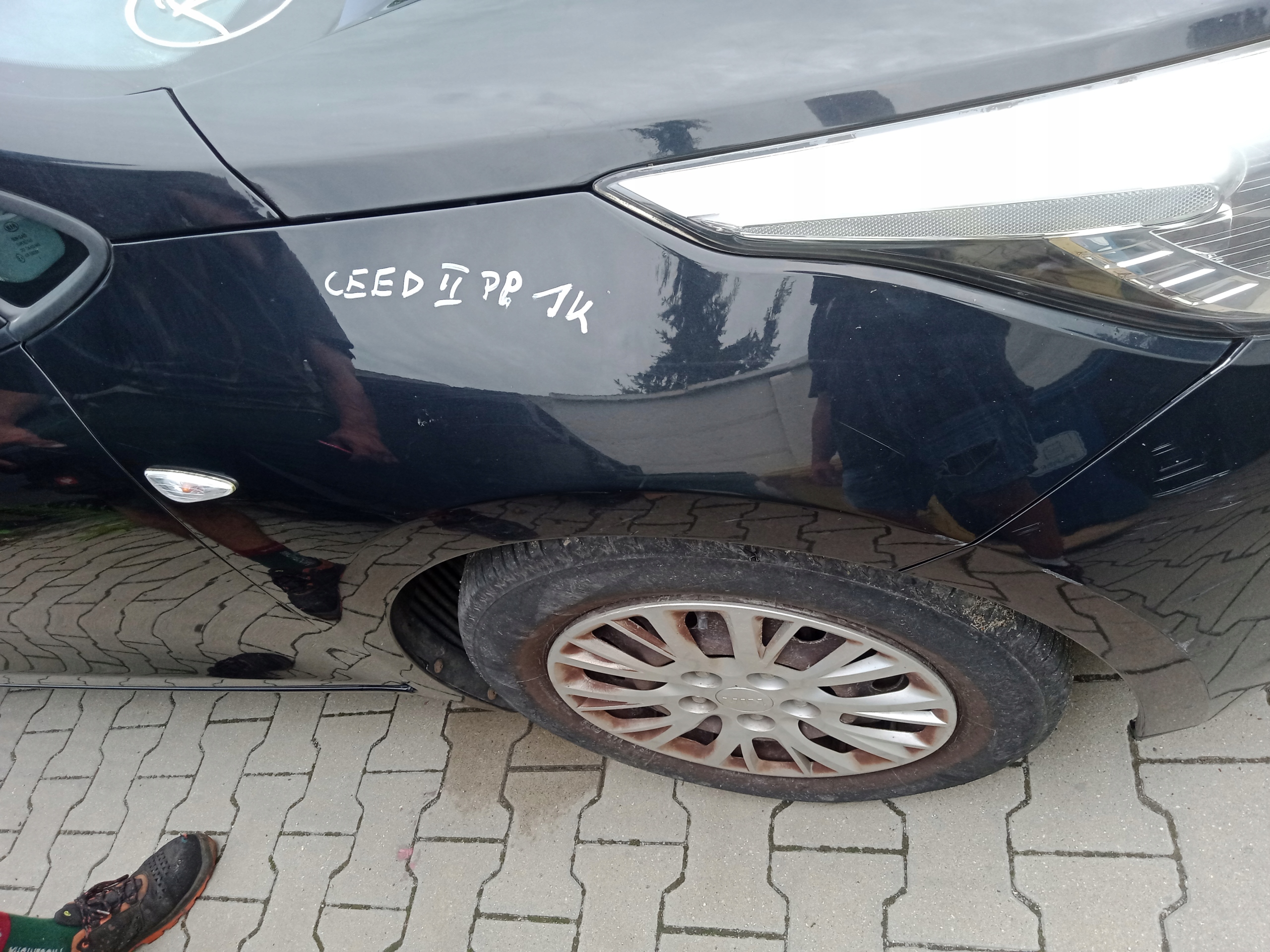 KIA CEED II fender front front right 1K 2012