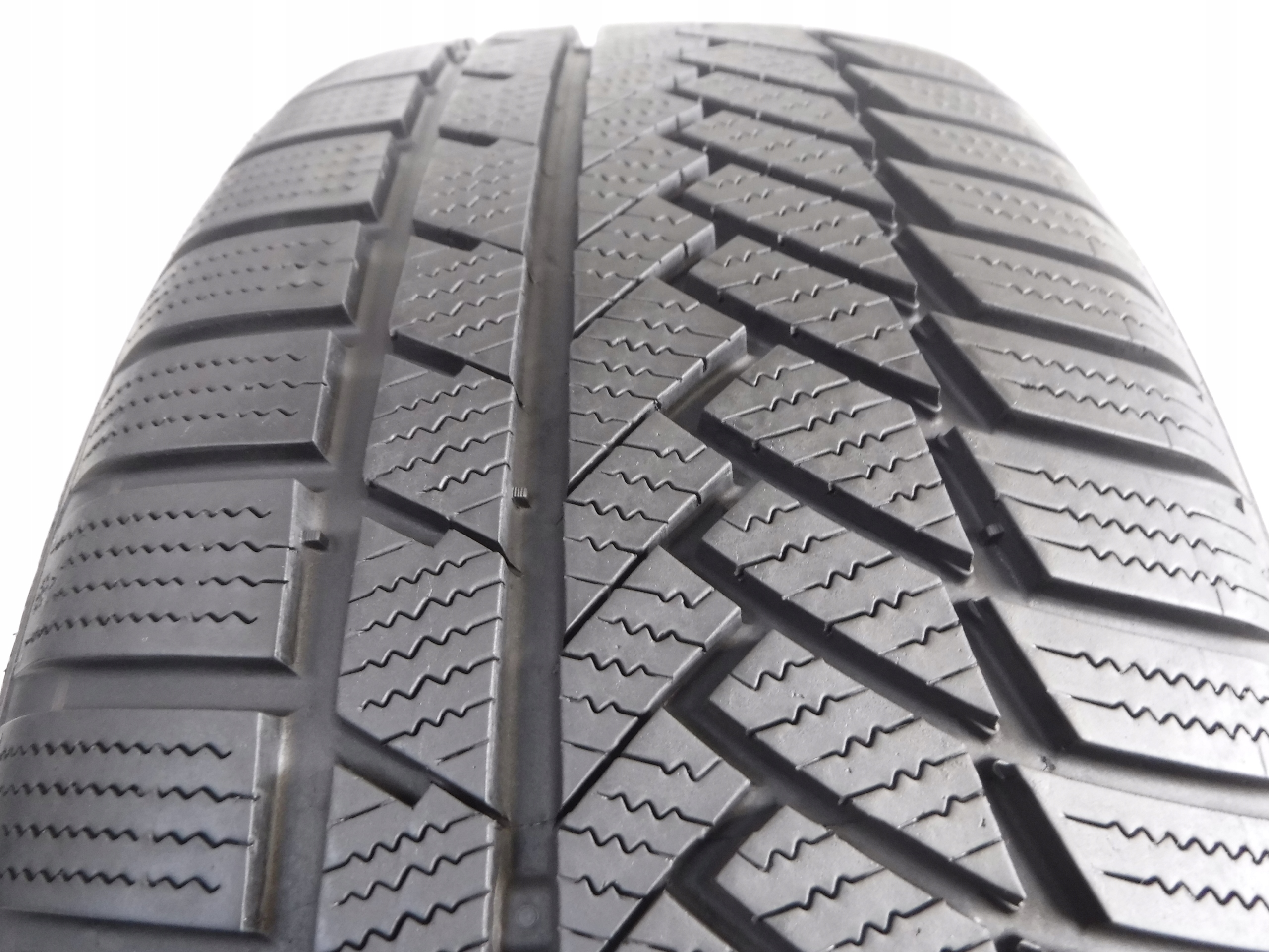 235/50/19 99V CONTINENTAL WINTERCONTACT TS850P AO Szerokość opony 235 mm