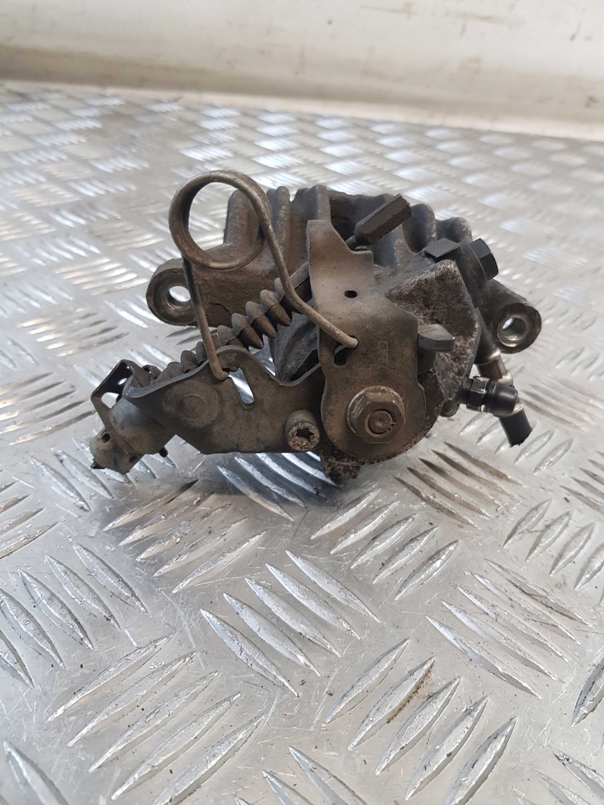 caliper brake left rear part SKODA OCTAVIA and 1.8B EU