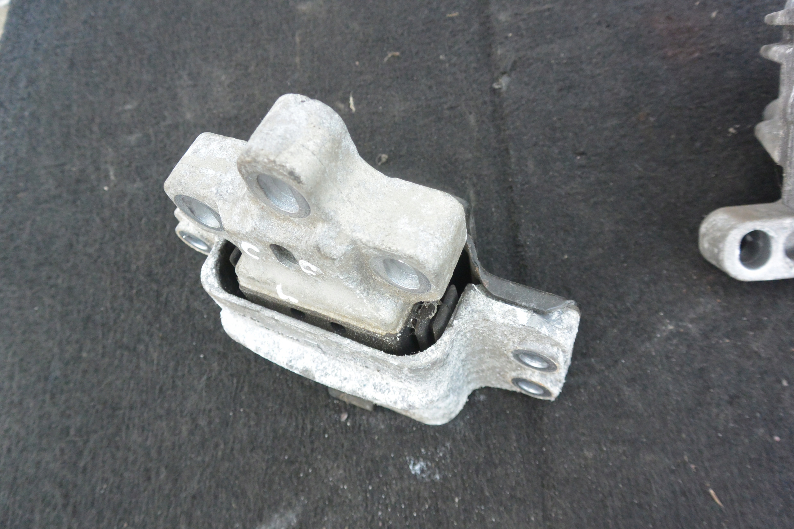 engine mount KPL 2.0TDI VW PASSAT CC LIFT