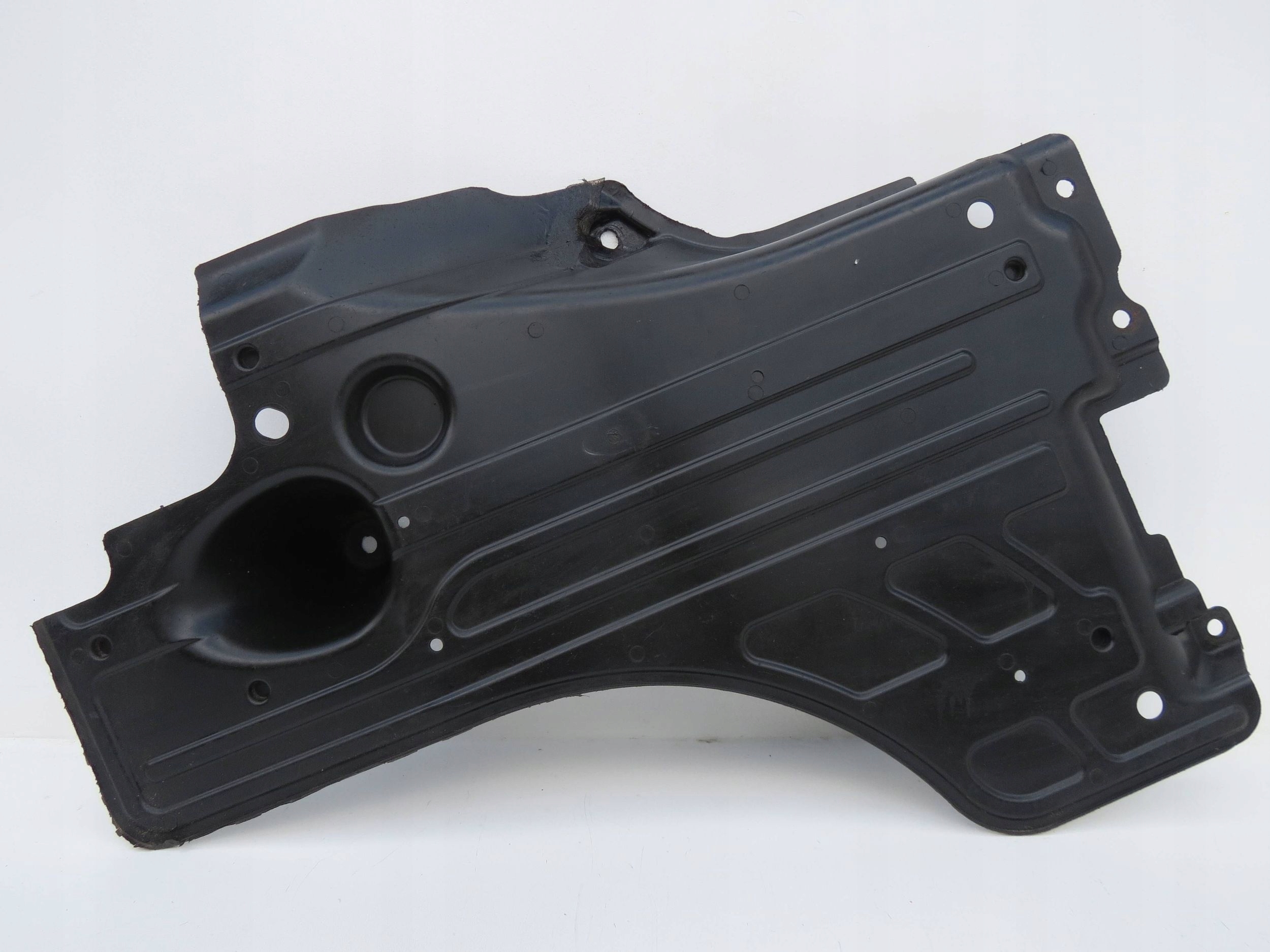 Volvo XC60 2012 cover rear chassis