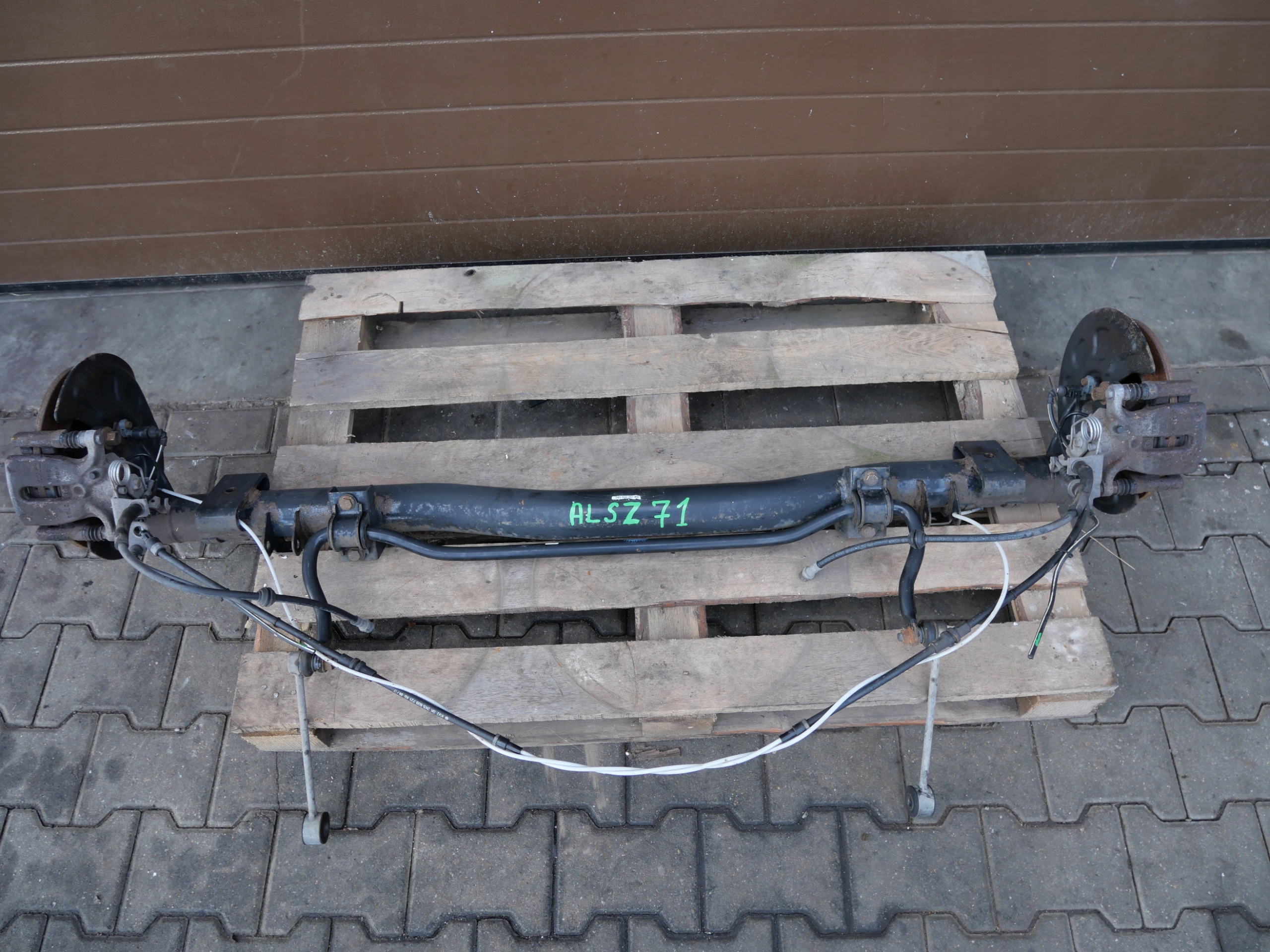 sususpension sider axis rear part VW CADDY IV 2K5500051BQ