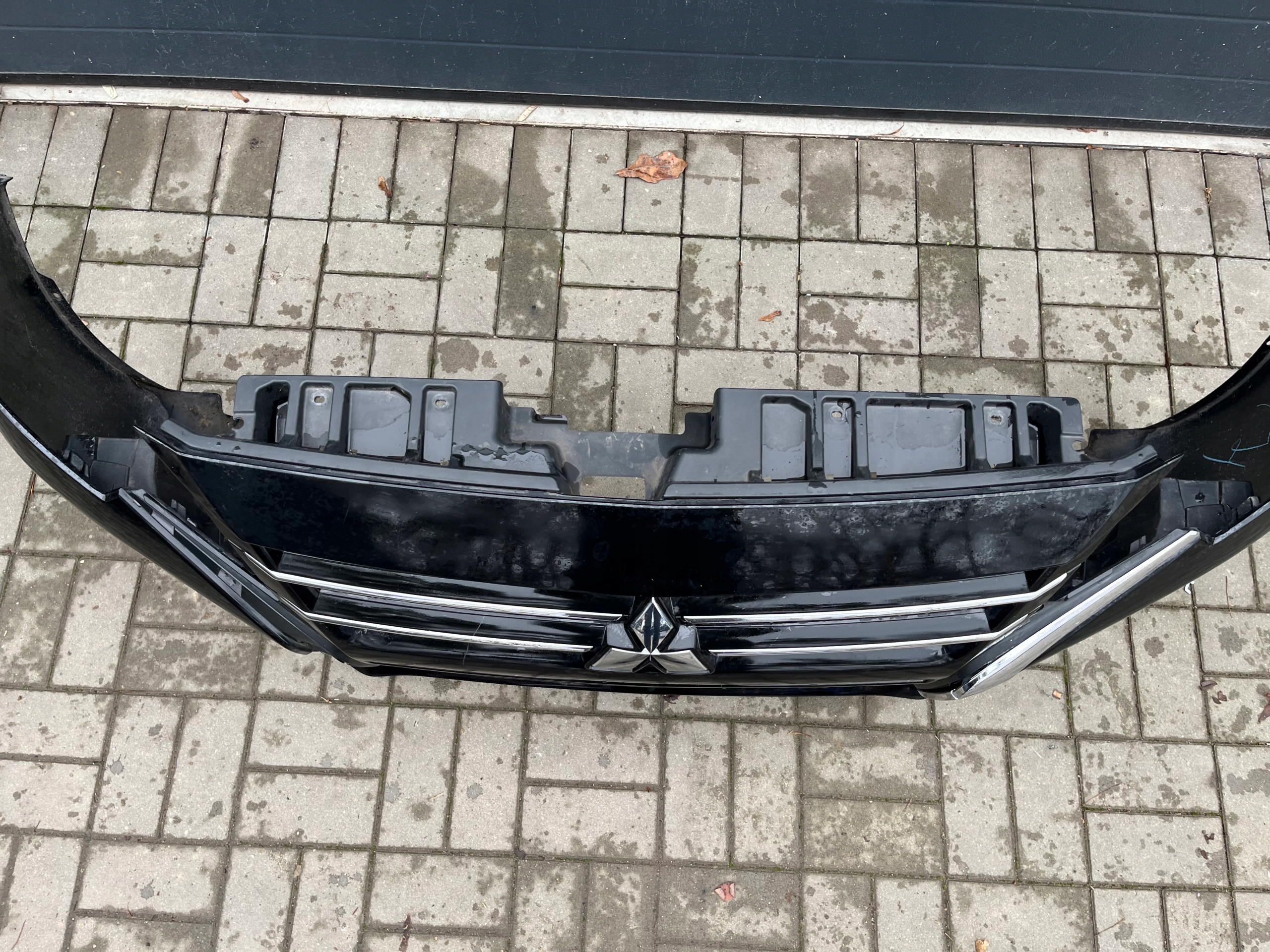 Mitsubishi Spacestar 21- bumper front space star