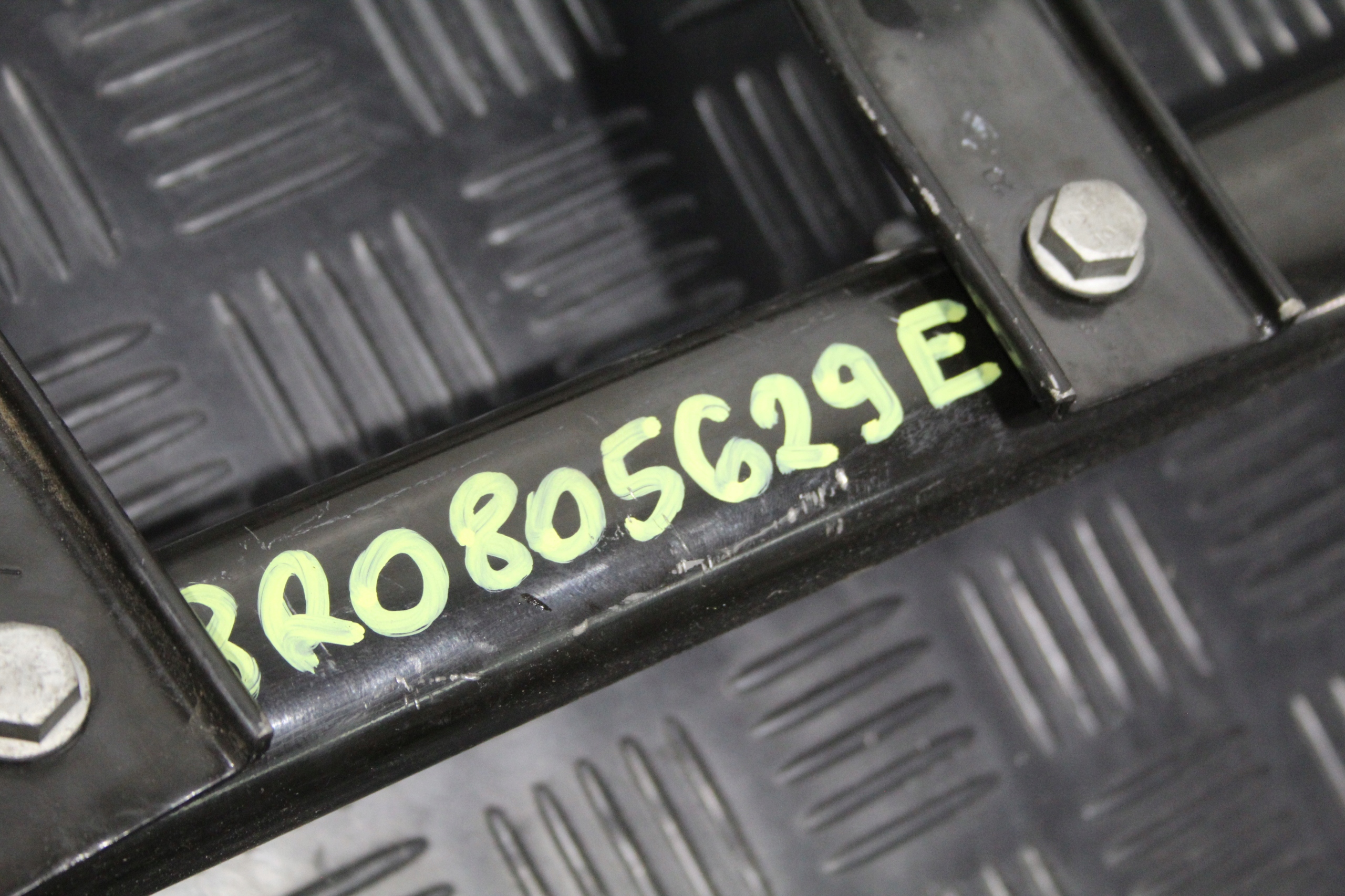 träger spreize AUDI Q5 8R0 8R0805629E