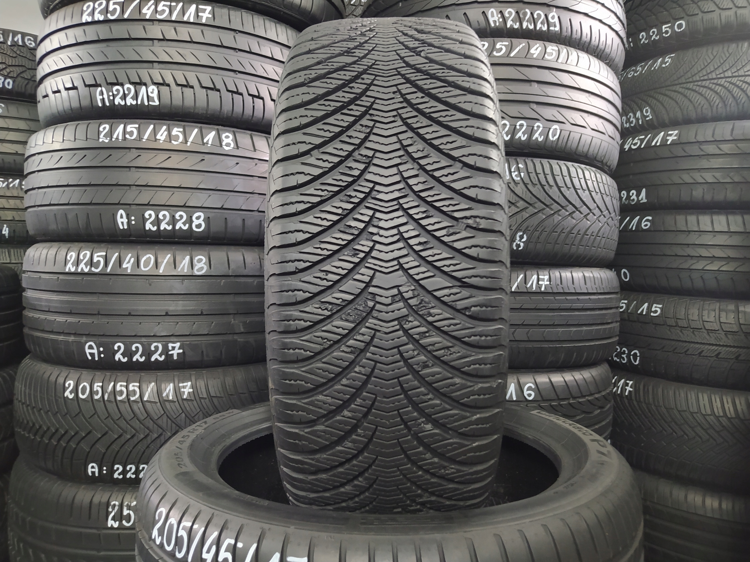 ШИНИ 205/55/16 GOODYEAR VECTOR 4SEASONS GEN-2