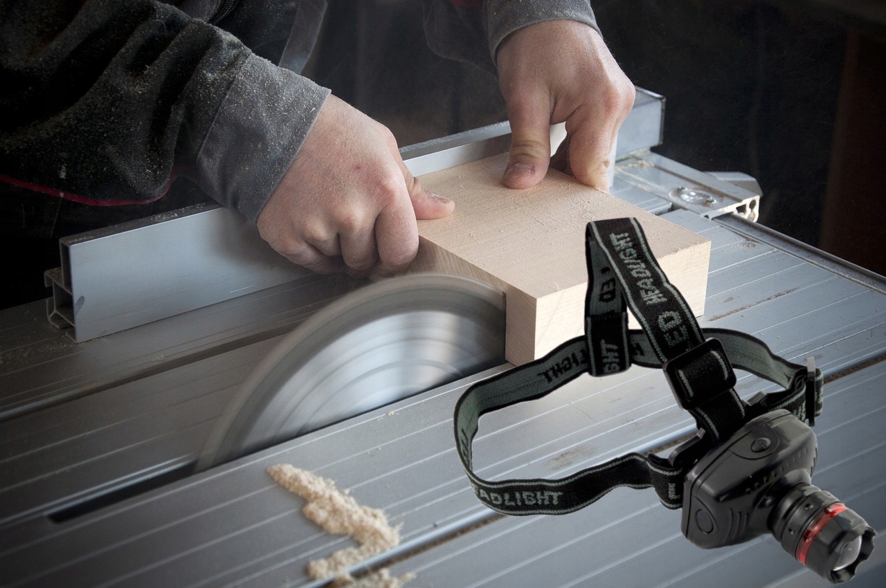 ESPERANZA LATARKA CZOŁÓWKA LED VEGA NA BATERIE AAA REGULOWANA ZOOM 150M EAN (GTIN) 5901299915615