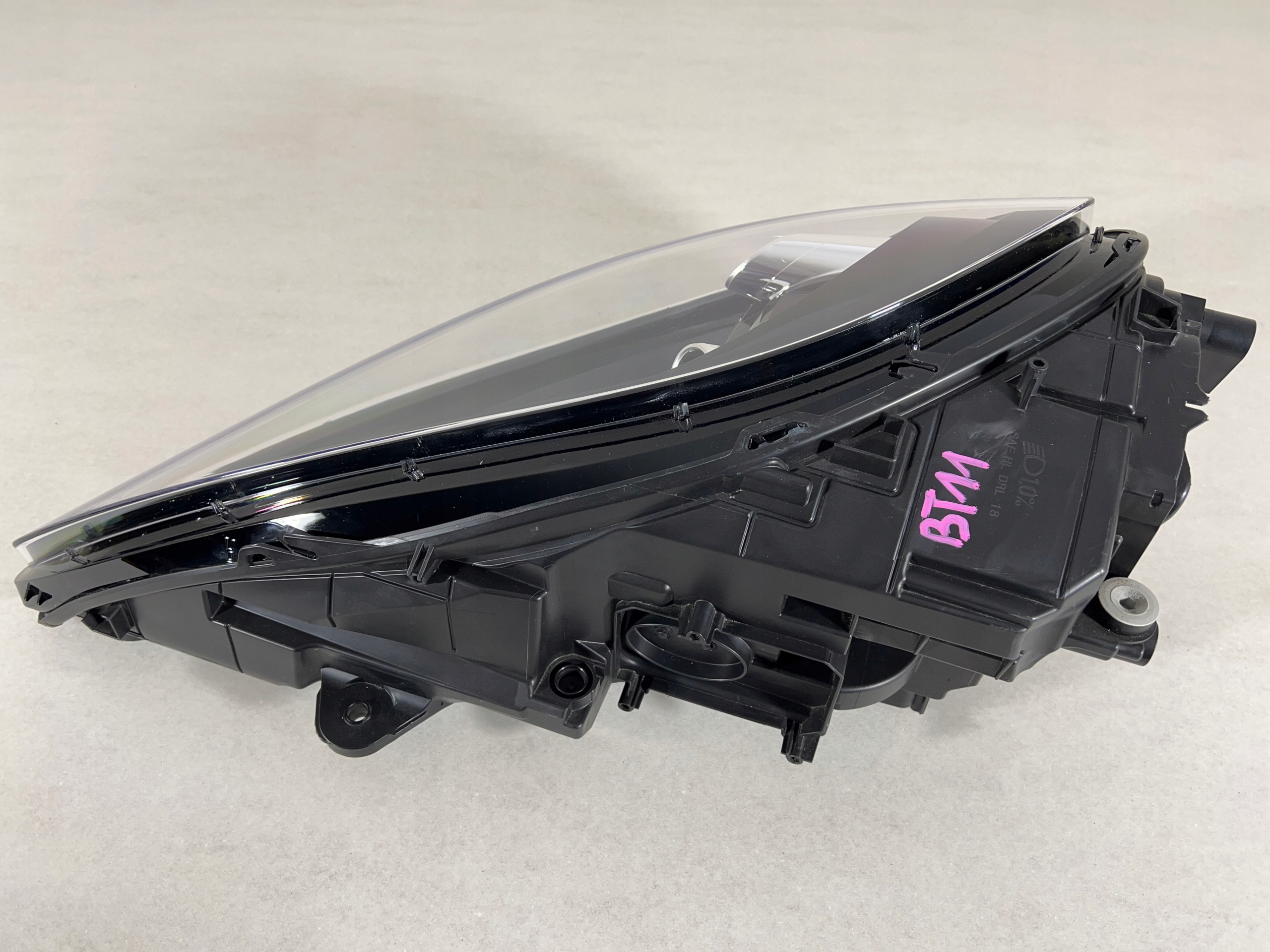 PORSCHE MACAN LIFT 95B FULL LED LAMPA PRAWA PRZÓD Numer katalogowy części 95B.941.010.AL 95B941010AL