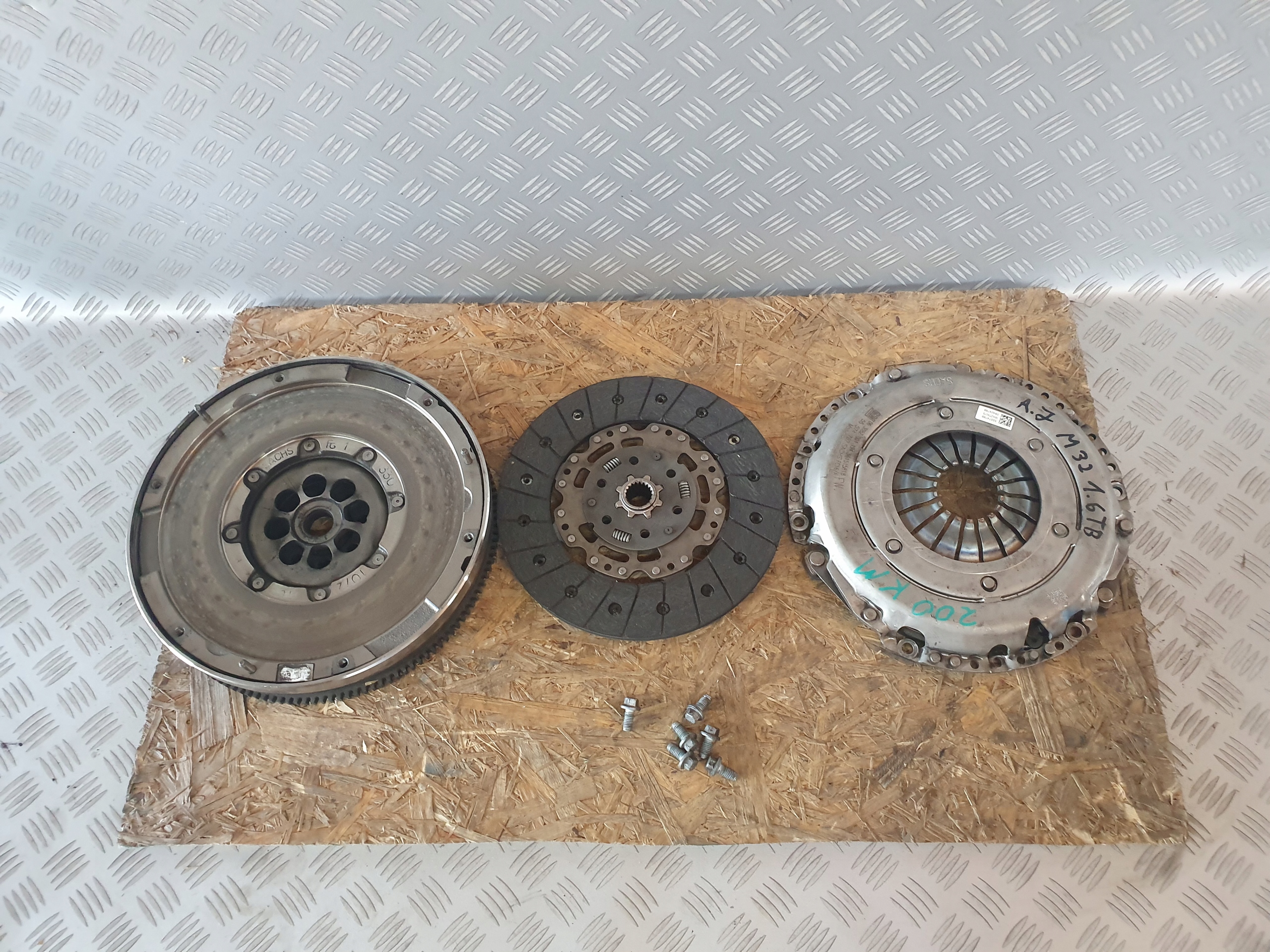 ДВУХМАССОВОЕ КОЛЕСО СЦЕПЛЕНИЯ OPEL INSIGNIA A 1.6 TURBO