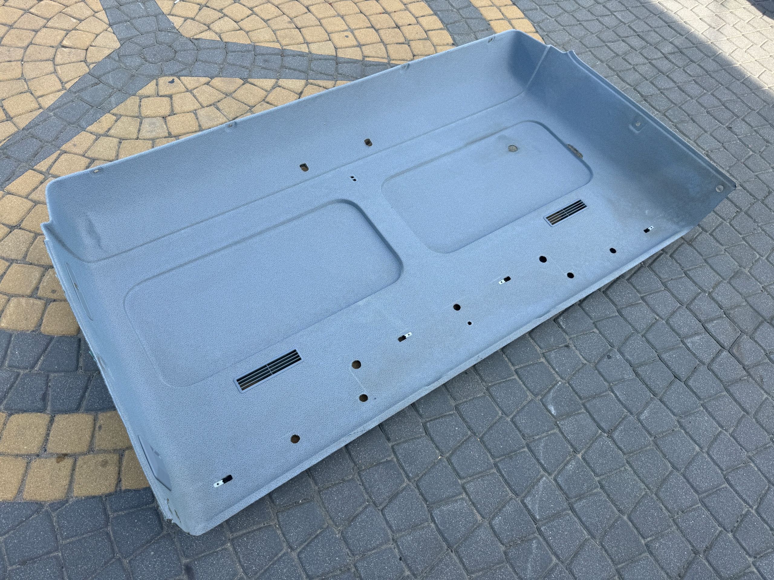 Tapicerka kabiny tylna plecy Mercedes Atego Axor A9406903141