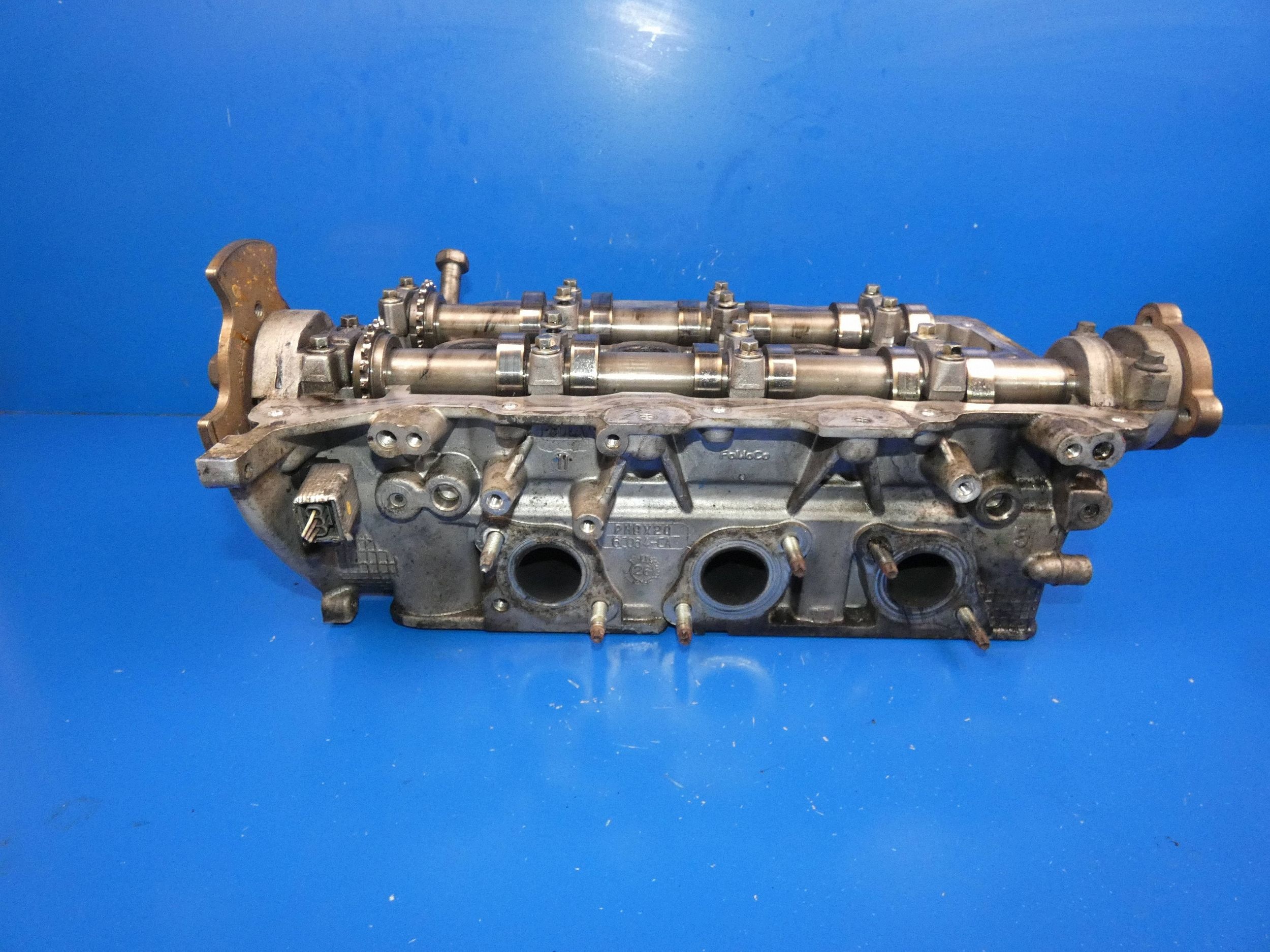 LAND ROVER DISCOVERY IV RANGE SPORT JAGUAR 3.0 D 306DT head. of a cam