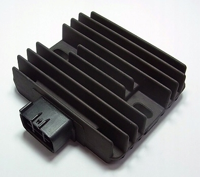 Tourmax Regulátor Napätia Kawasaki ER6 F/n '06-'11, Kle 650 '07-'11, Z 750