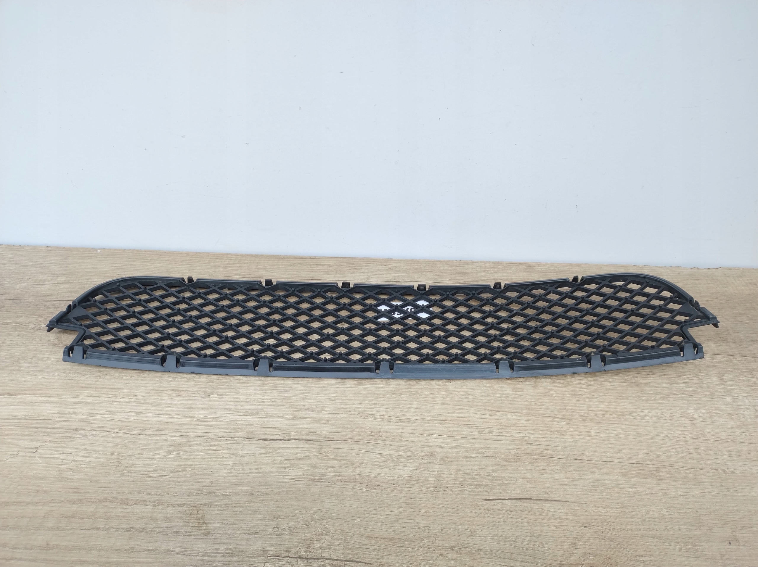 BMW X3 E83 LIFT grid of a bumper front central 51113416203 K69/015