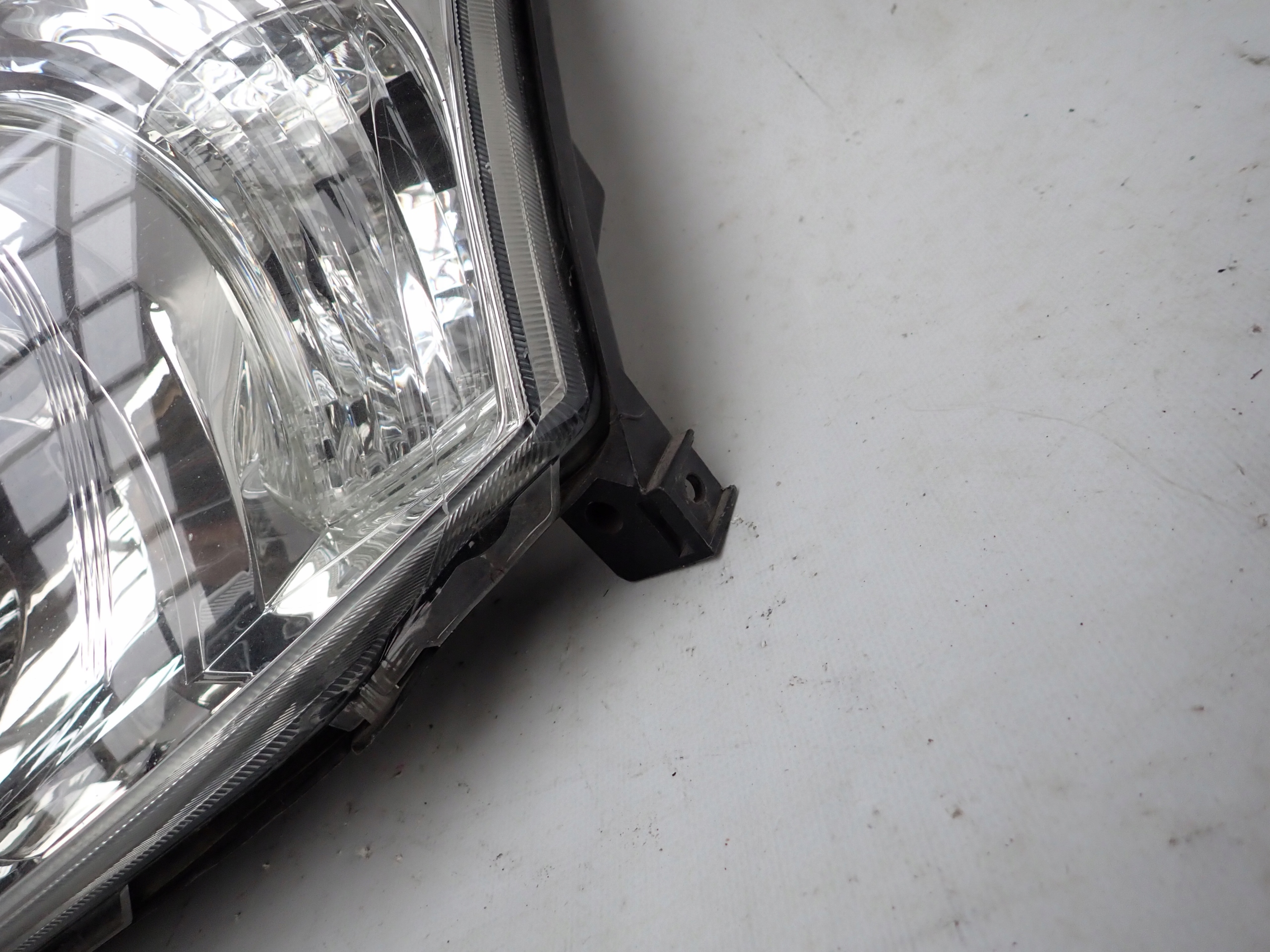 TOYOTA COROLLA E12 LIFT HB 05- light left front front 81150-02381