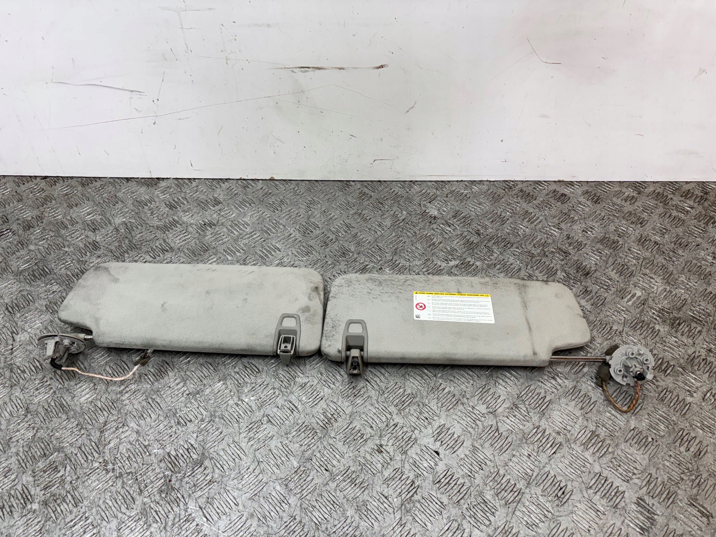 cover PRZECIWSLONECZNA left right OPEL ZAFIRA C