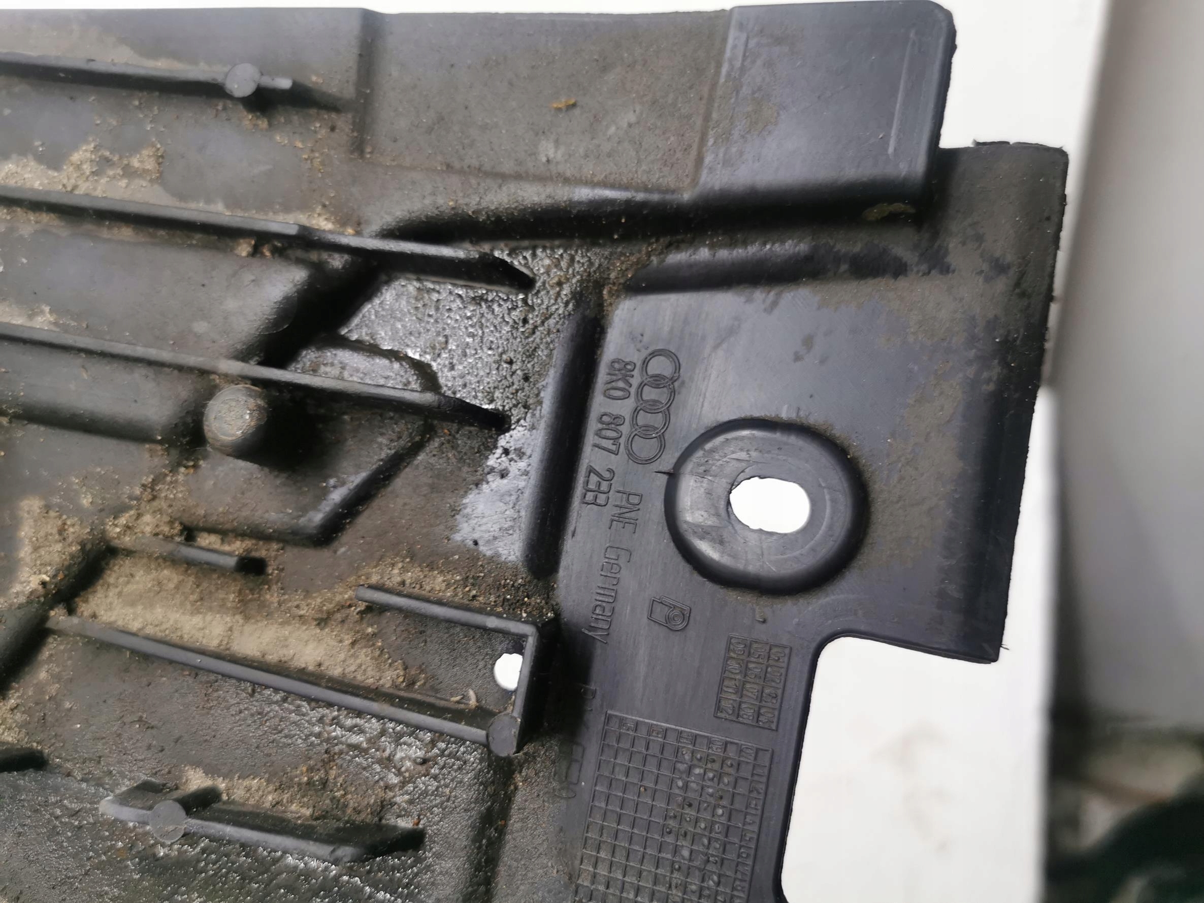 Blende Abdeckung abdeckung unter Stoßstange AUDI A4 B8 8K0807233