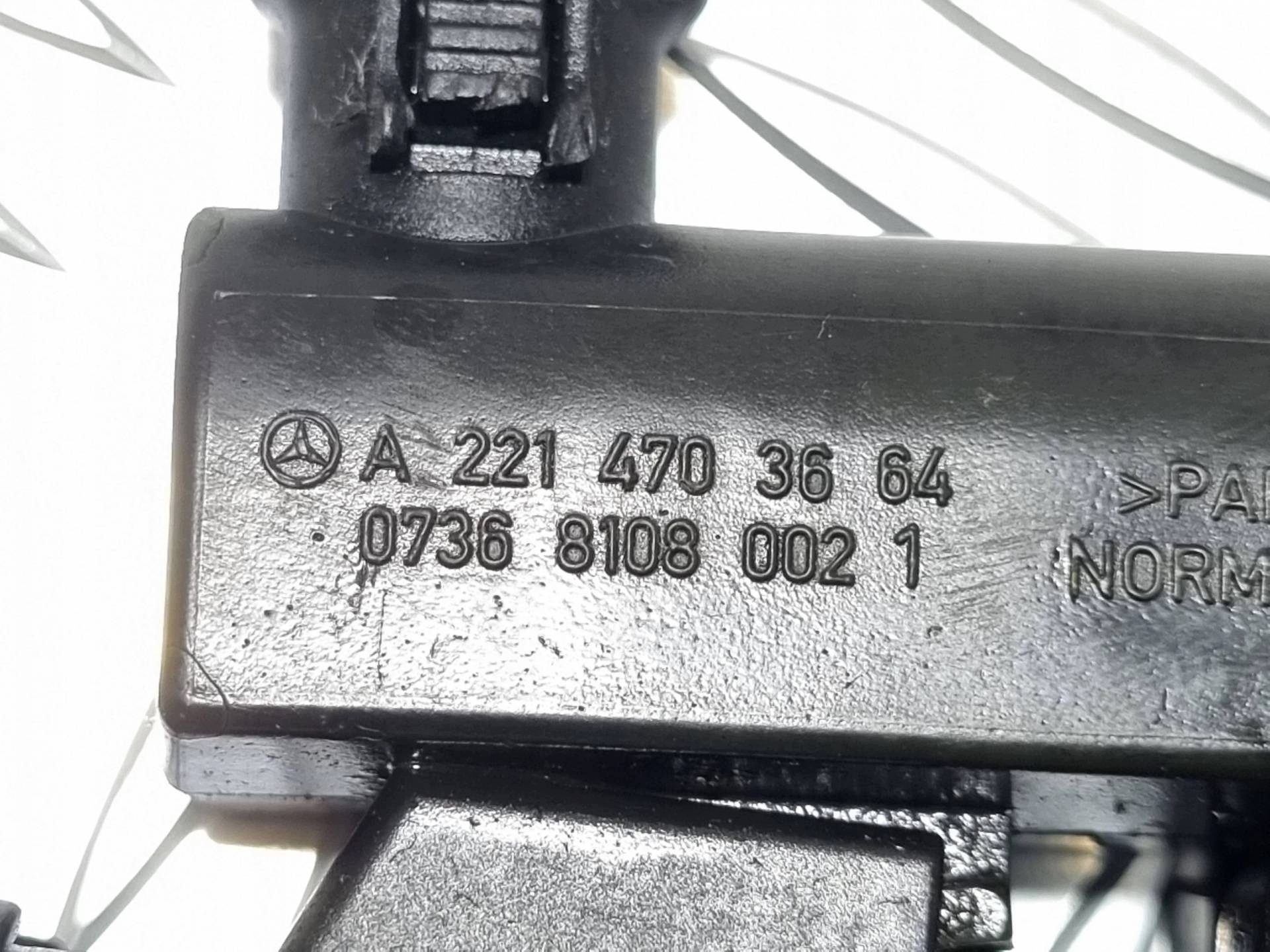 Sensor AdBlue Mercedes-Benz S W221 facelift 2012 A2214703664