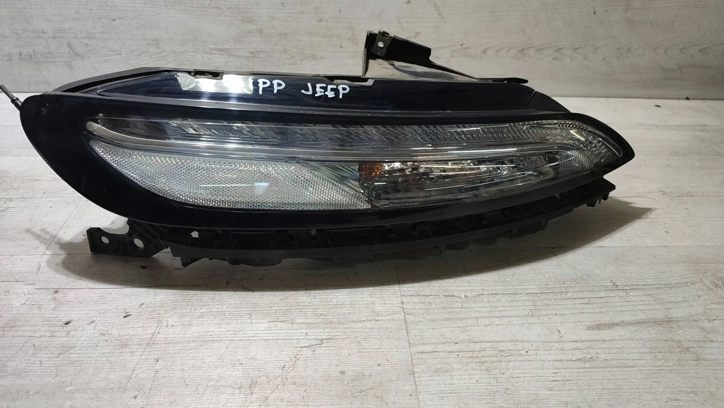 Jeep Cherokee 2015 front side right light front