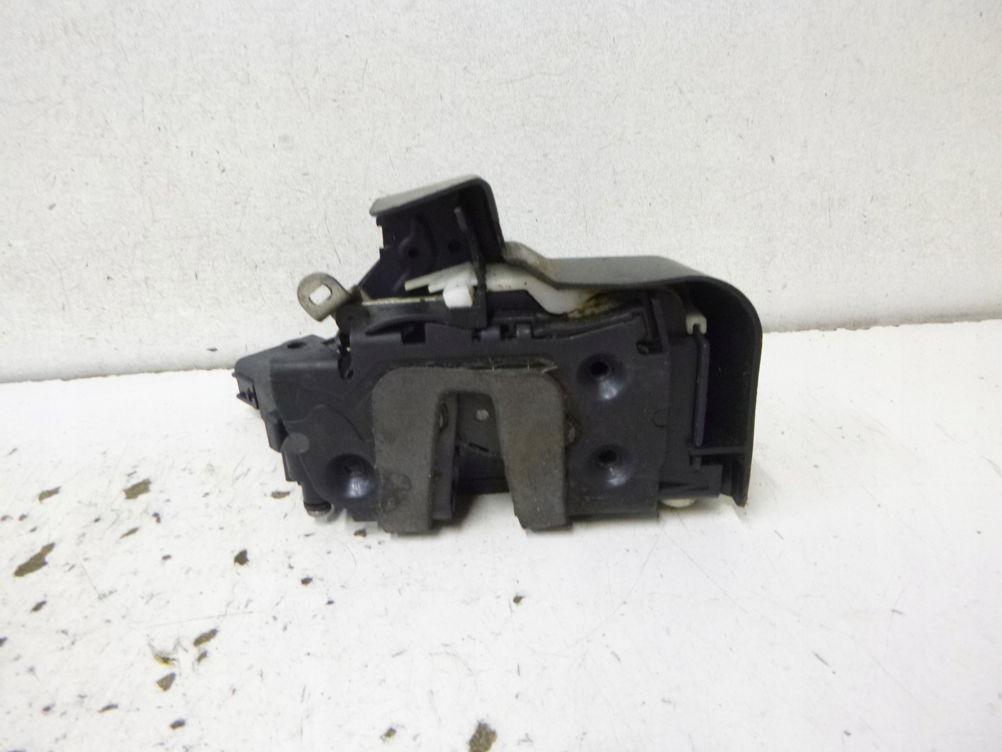 lock door rear part left Ford Mondeo MK4 S-Max 6-PIN 6M2A-R26413-BC