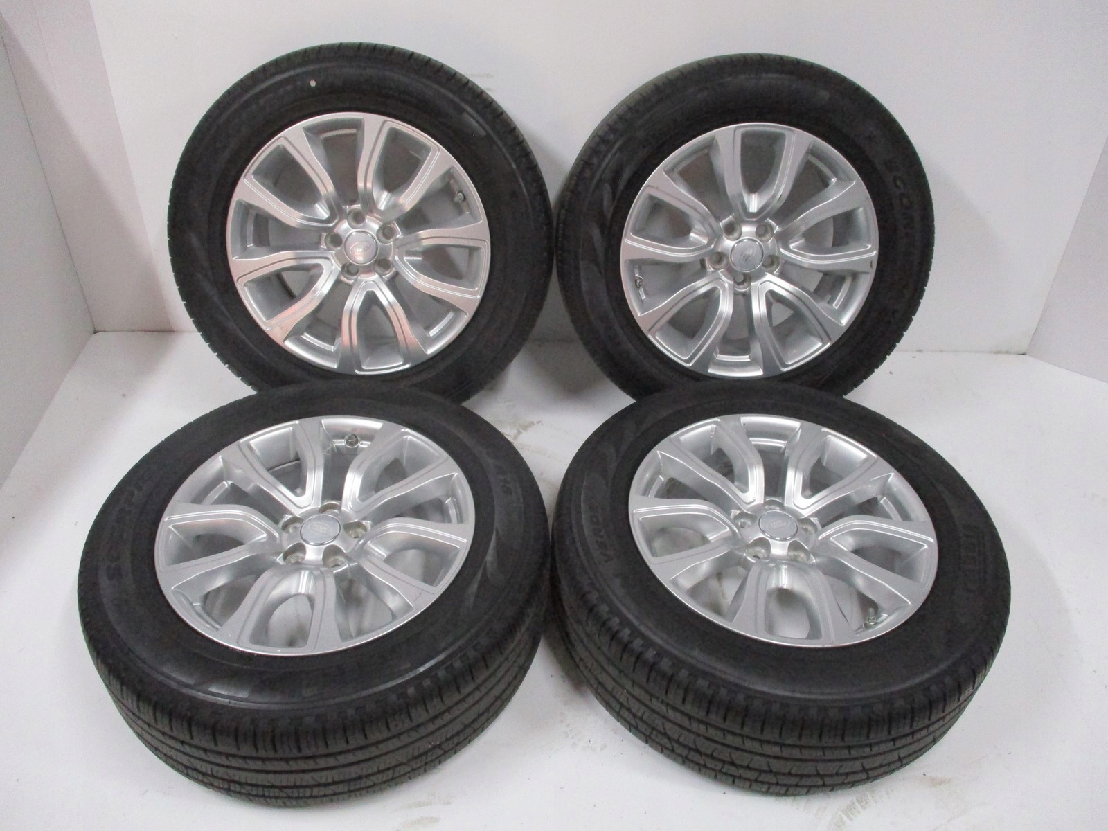 wheels discs tyres Range Rover Evoque R18 6MM