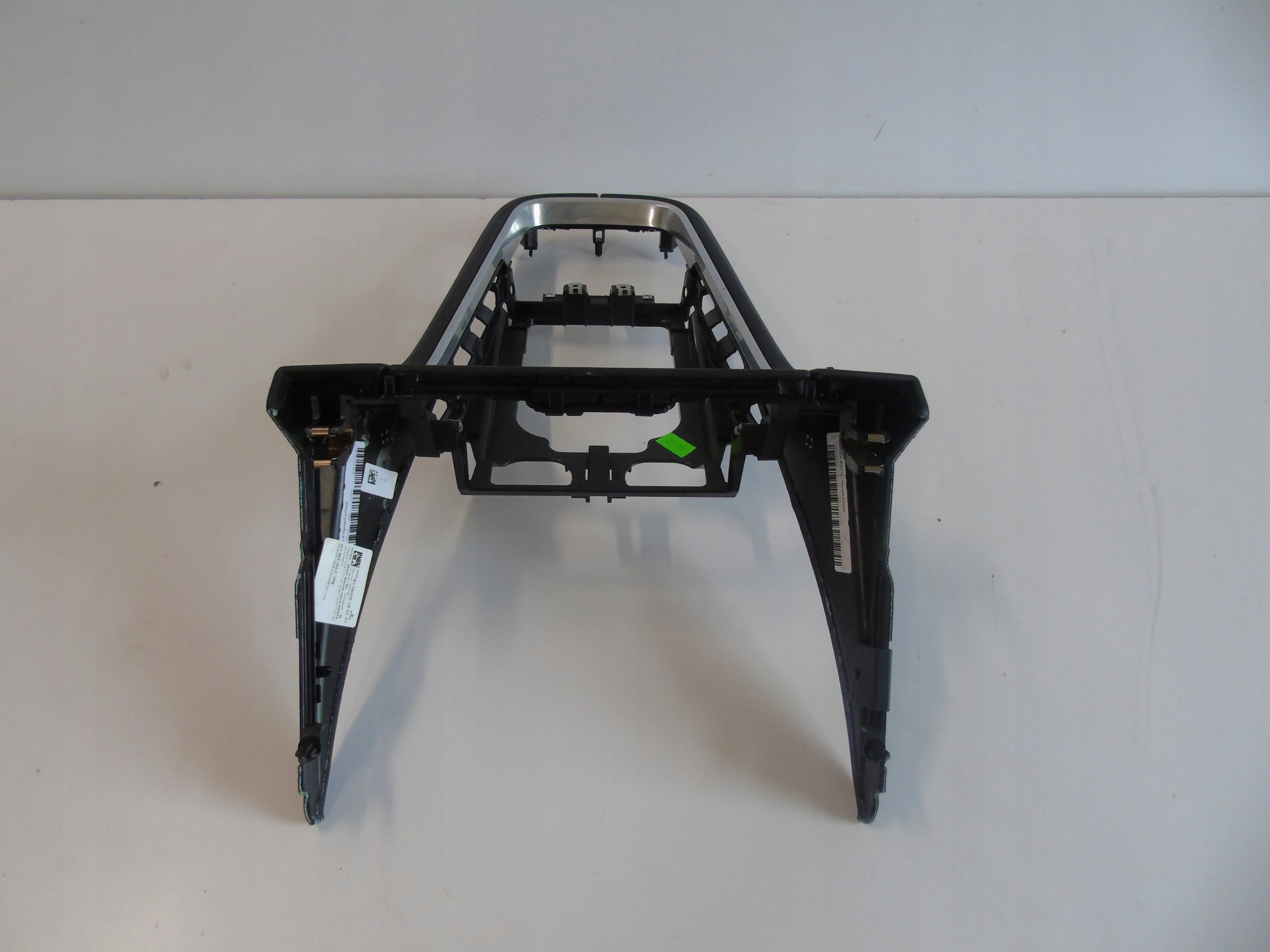 PORSCHE PANAMERA 971 Console TUNEL Moyenne