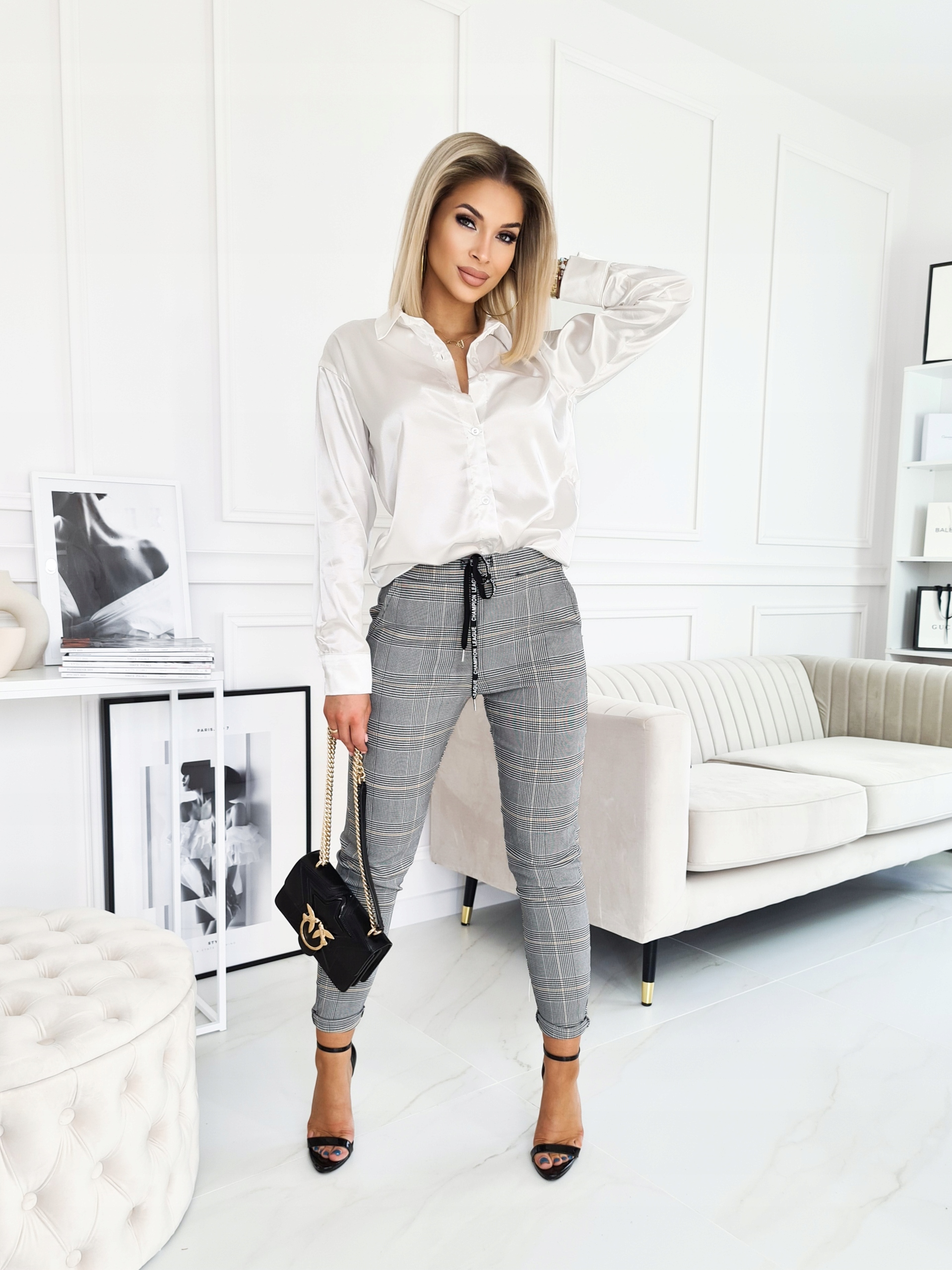 Zjawiskowa Kobieca KOSZULA SATYNOWA Zwiewna Elegancka BIAŁA 40_L Marka bez marki