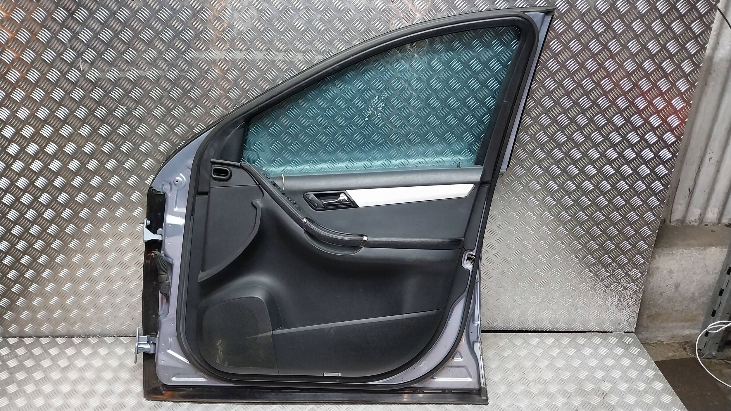 door front right MERCEDES R-KLASA W251 05