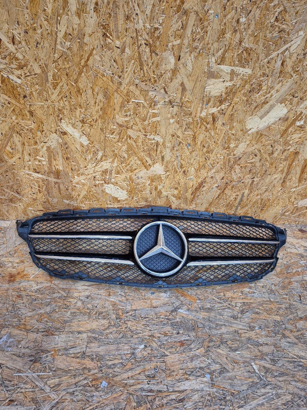 Mercedes-Benz C-Klasse W205 Kühlergrill FRONTGRILL Kühlergitter - Thumbnail 1