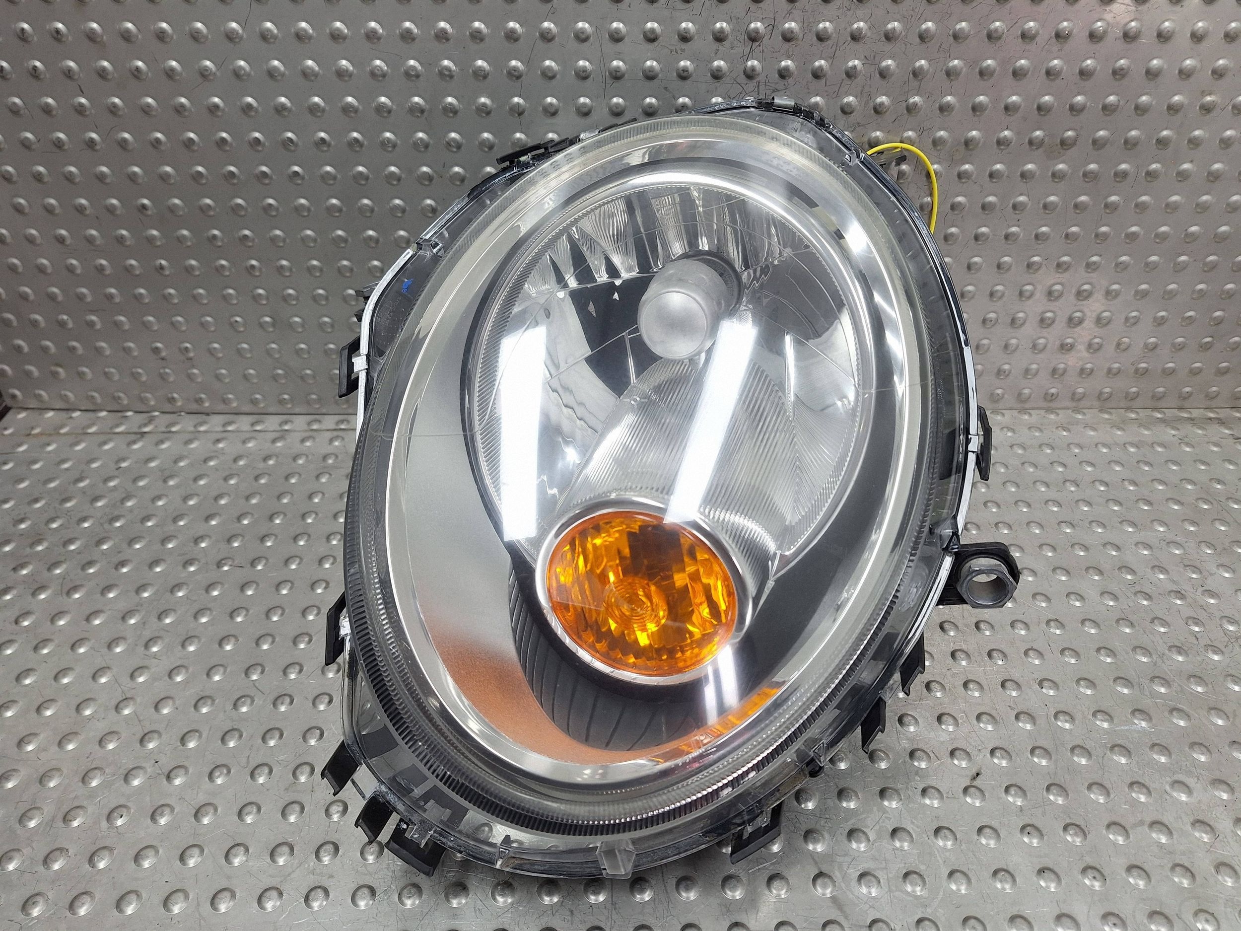 feu gauche MINI COOPER R55 R56 06- EUROPA 0301225301
