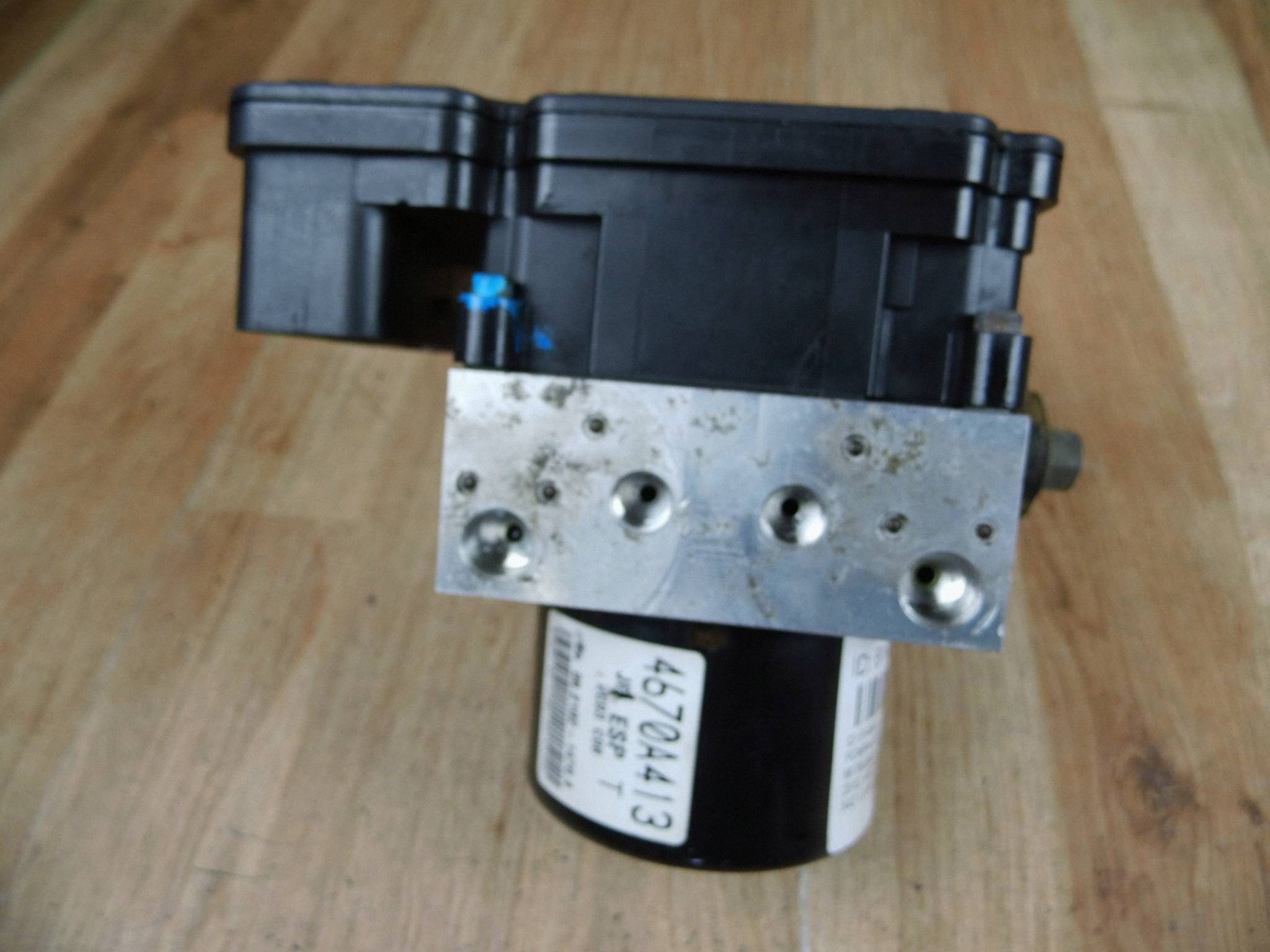 Mitsubishi Lancer VIII Pompa ABS 4670A413