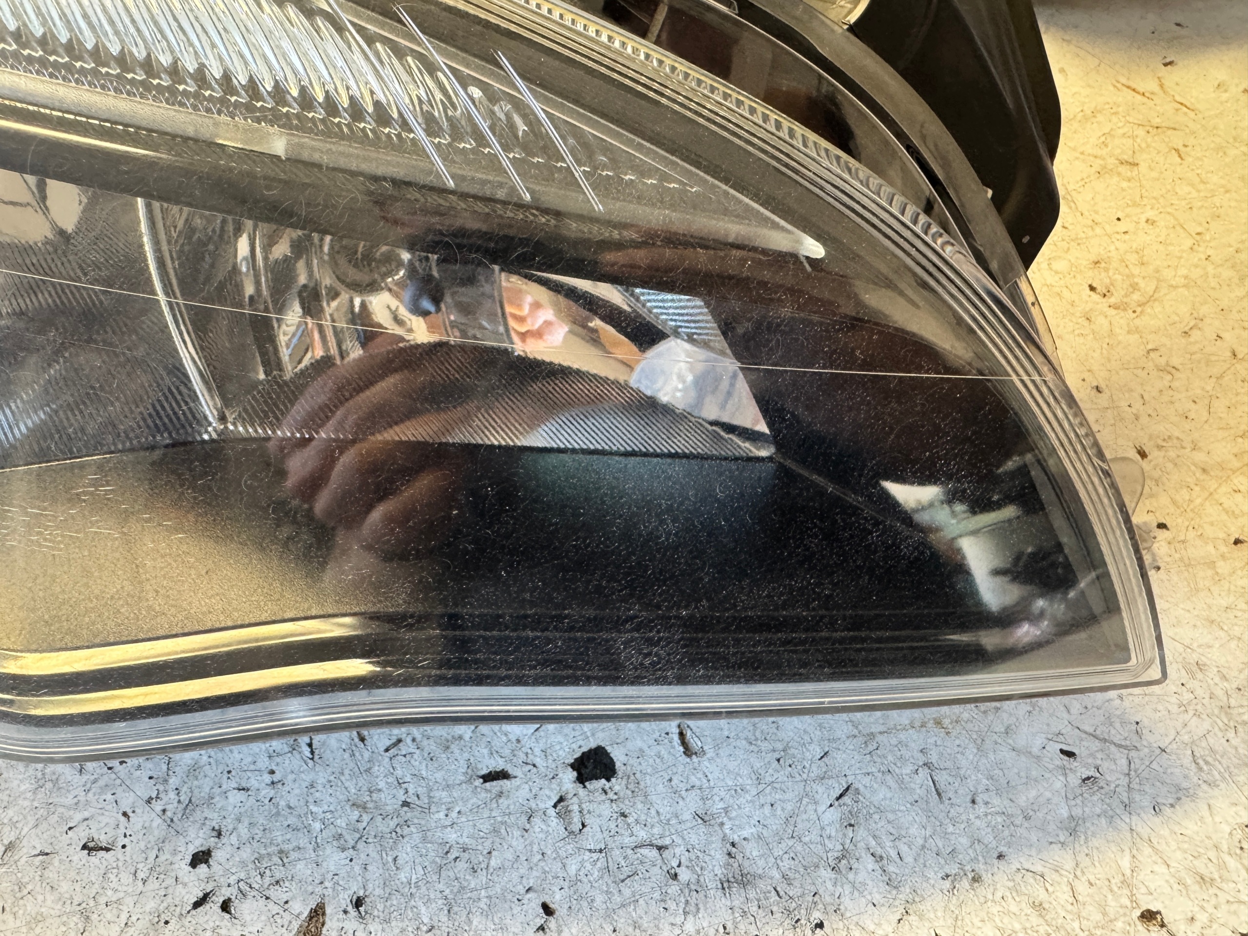 OPEL ASTRA J LIFT REFLEKTOR right front light right CIEMNA H7 13371596 EU