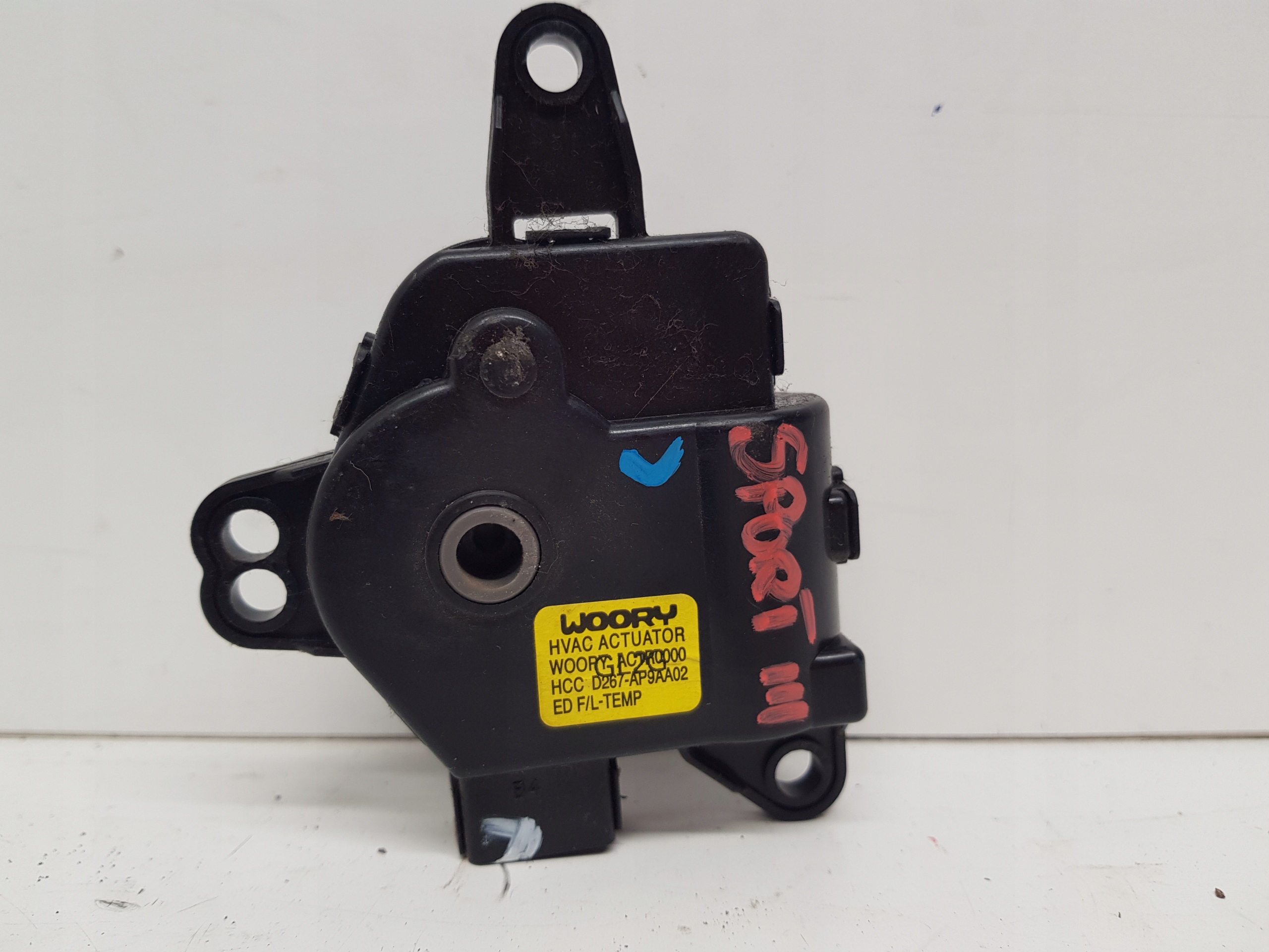 KIA SPORTAGE III двигатель обогревателя D267-AP9AA02