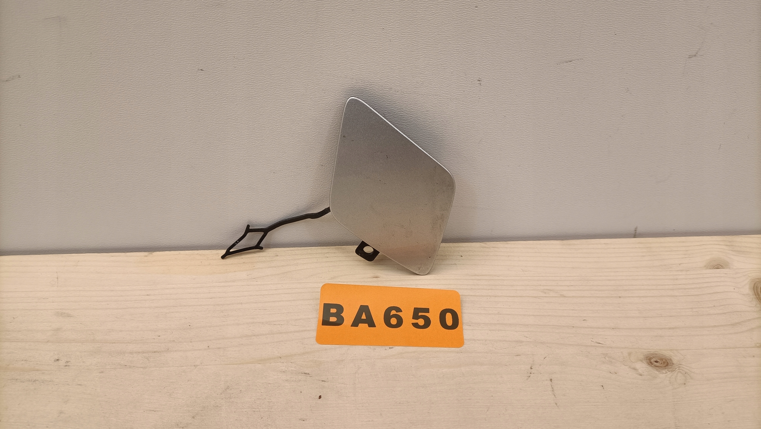 VW PASSAT B8 3G LIFT ABSCHLEPPÖSE DER STOSSSTANGE VORNE 3G0807155 BA650