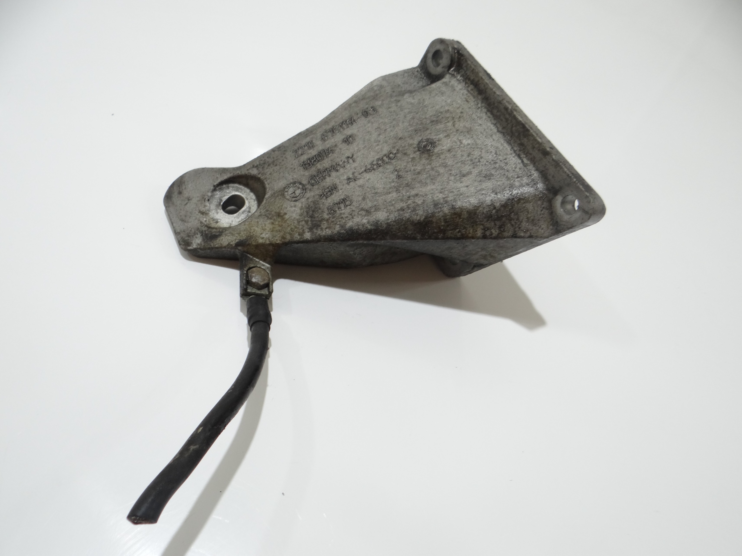 engine mount right BMW E60 N62B44 6761114