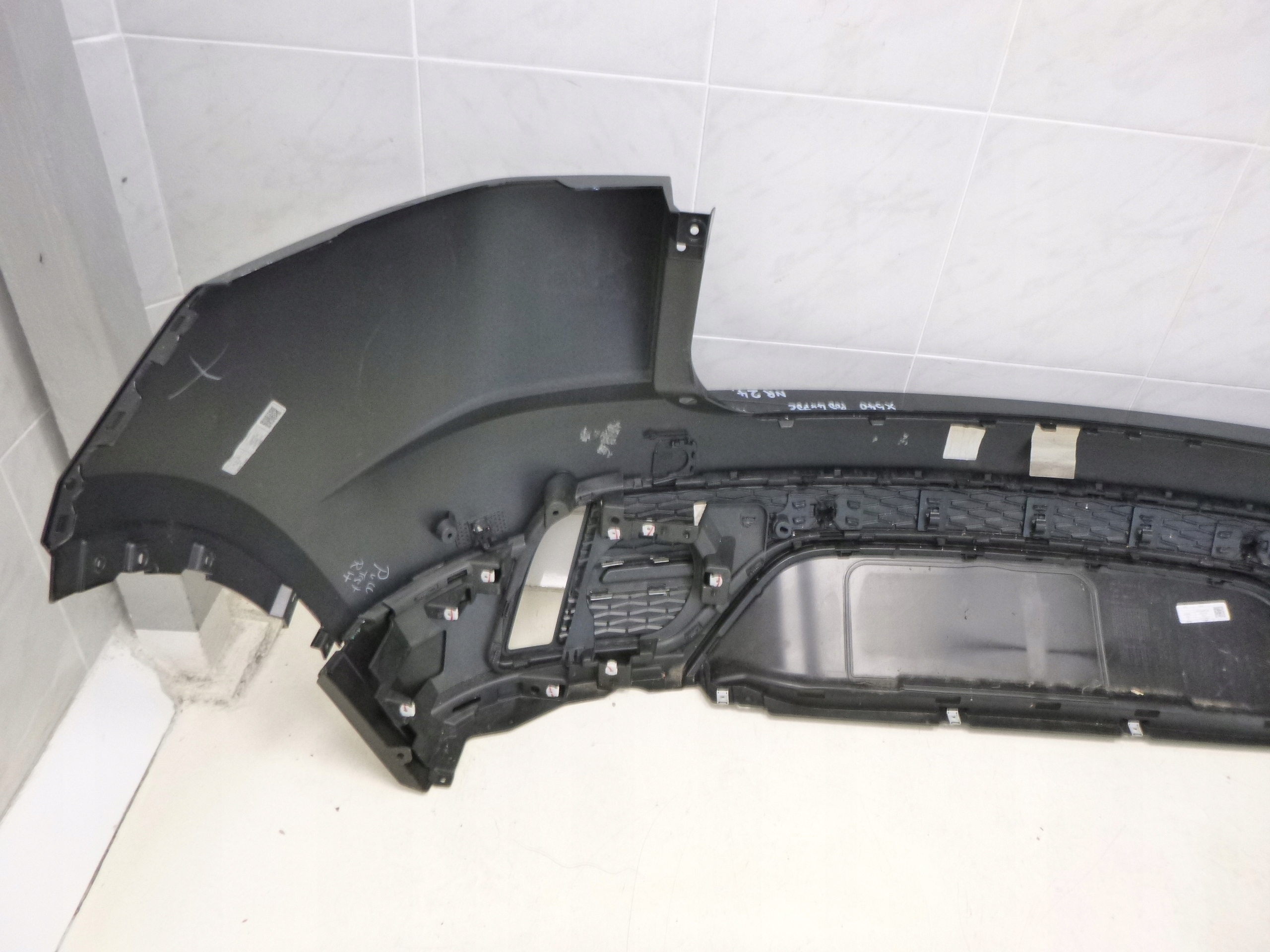 JAGUAR E-PACE X540 LIFT bumper rear part 4 x PDC NR 24