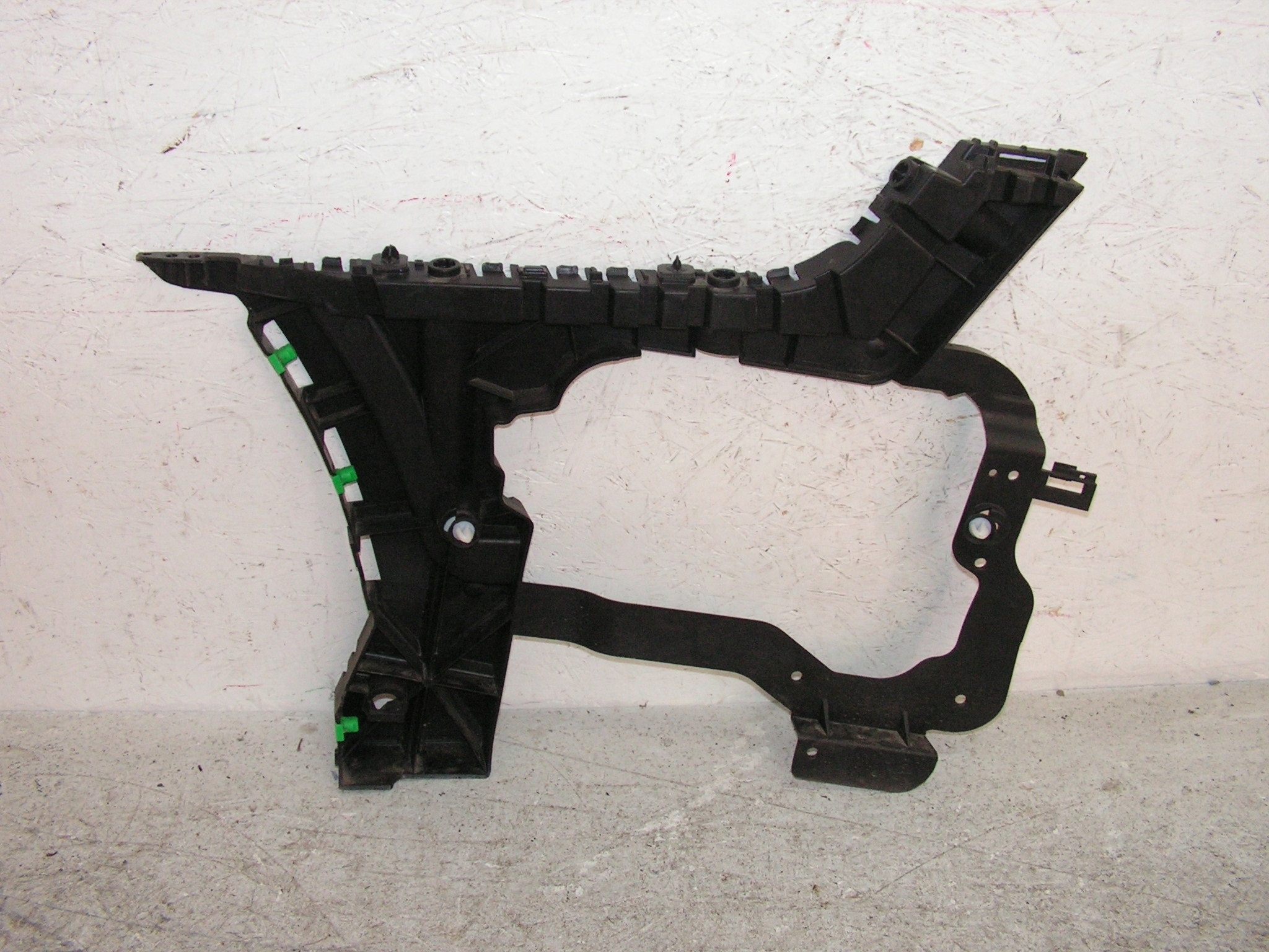 Volvo V90 bumper bracket right rear part 31425066