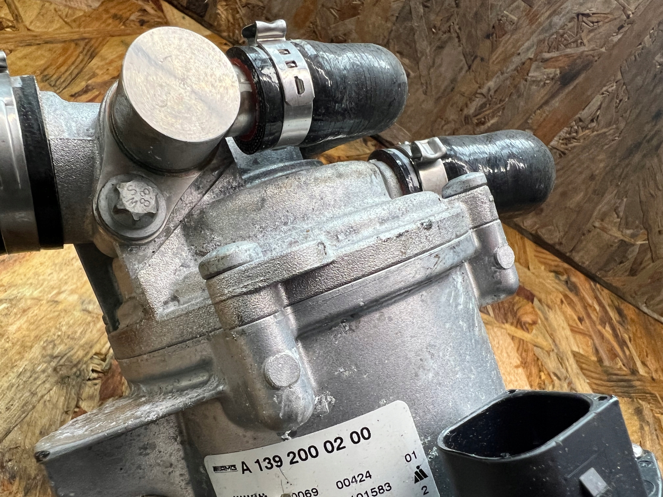 water pump MERCEDES A-KLASA W177 A45 A1392000200