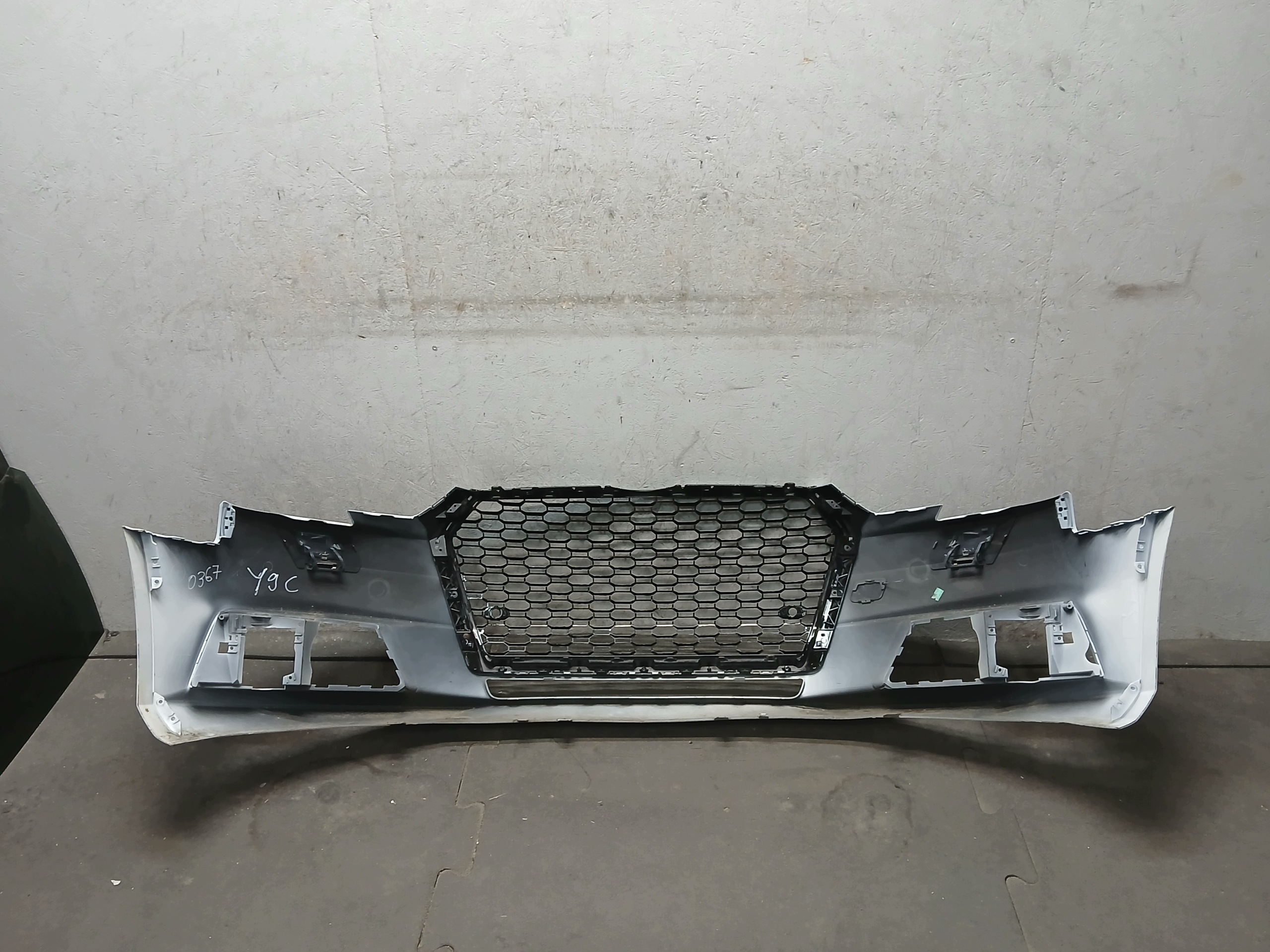 nárazník předek AUDI A4 B9 8W 16-19